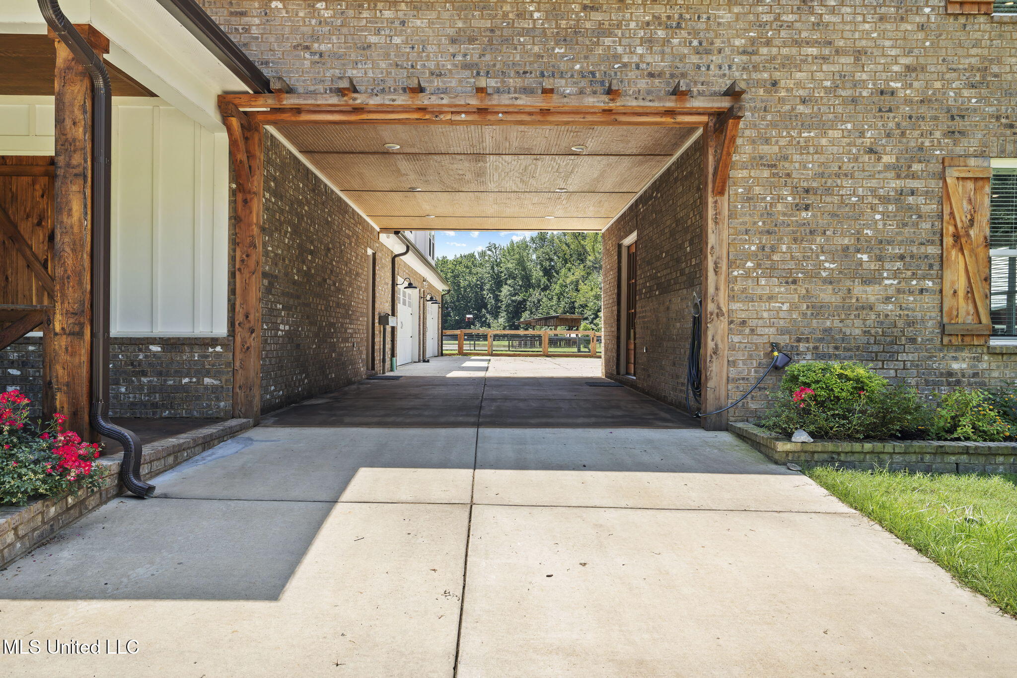 12097 Old Byhalia Road Property Photo 15