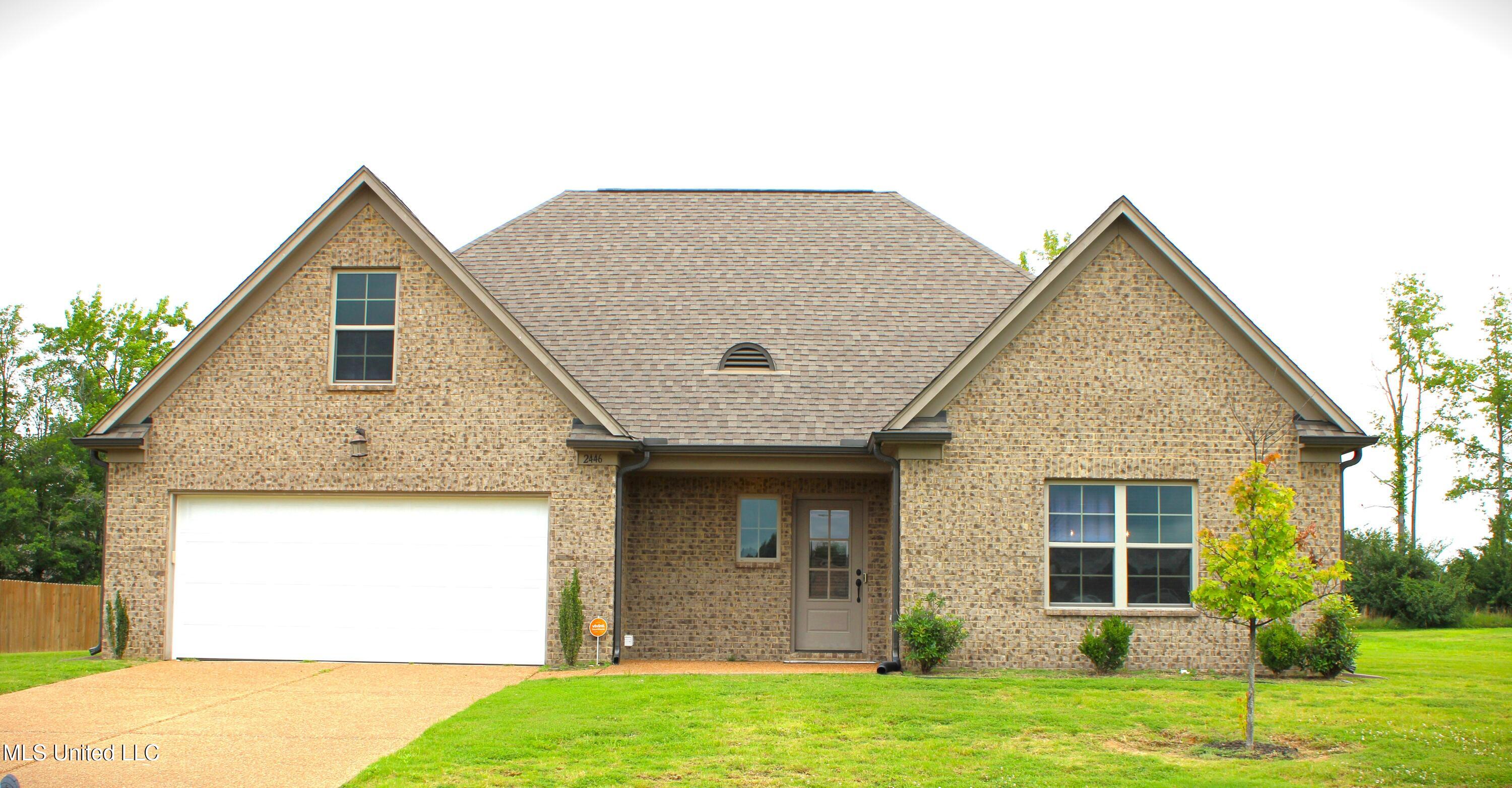 2446 E Shelburne Lane Property Photo 1