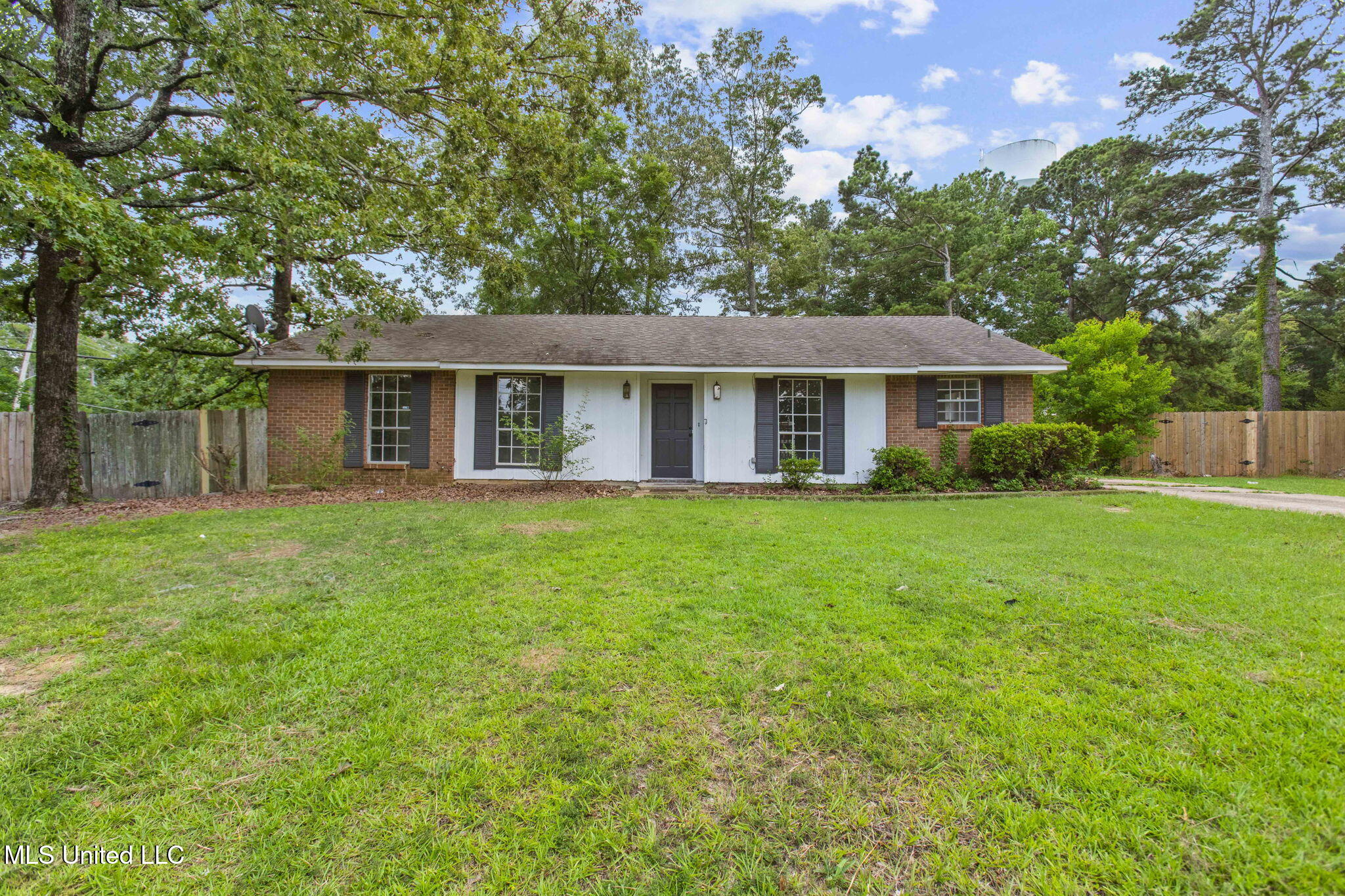 506 N Shenandoah Road Property Photo 1