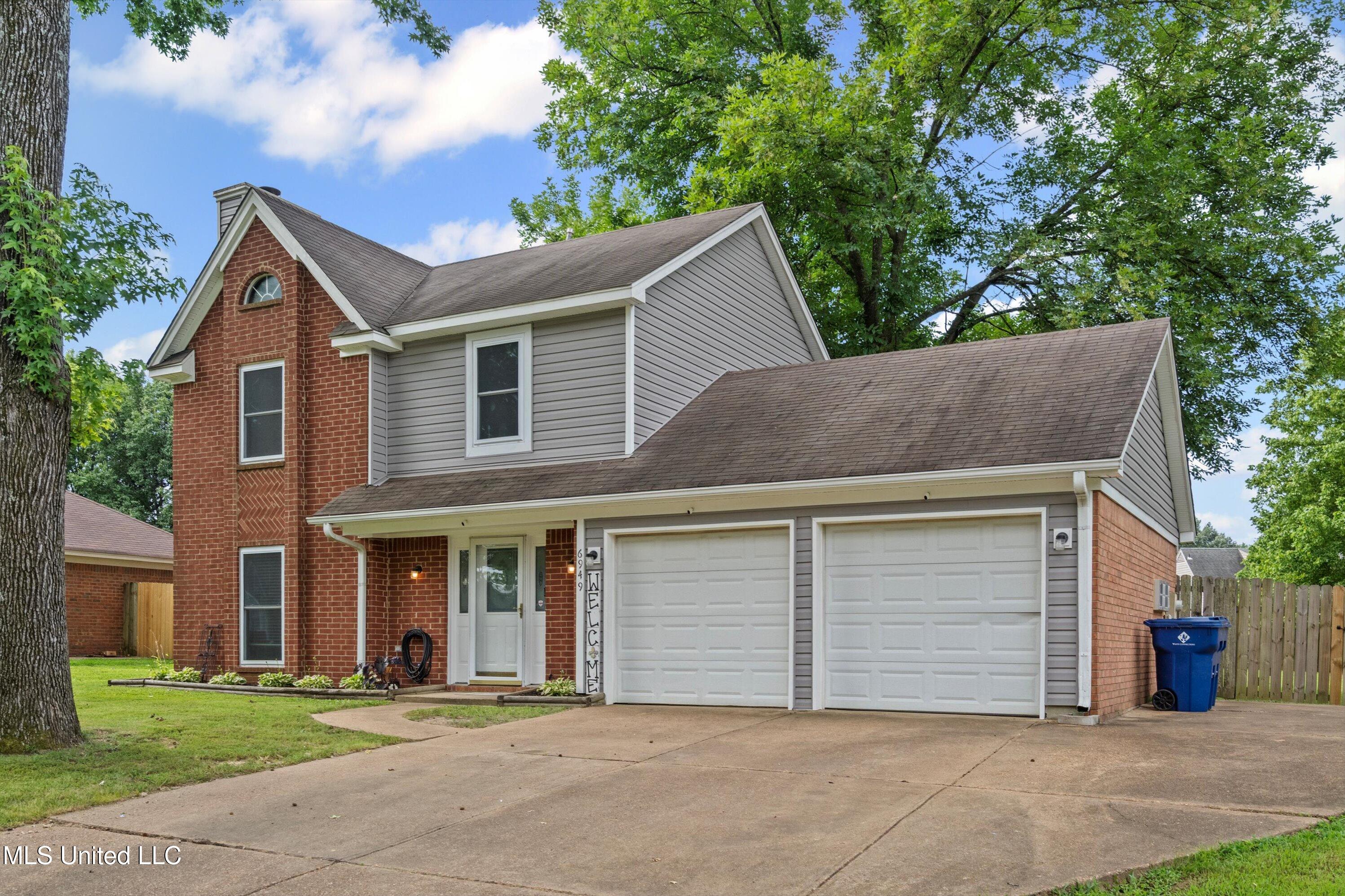 6949 Black Oak Drive Property Photo 1