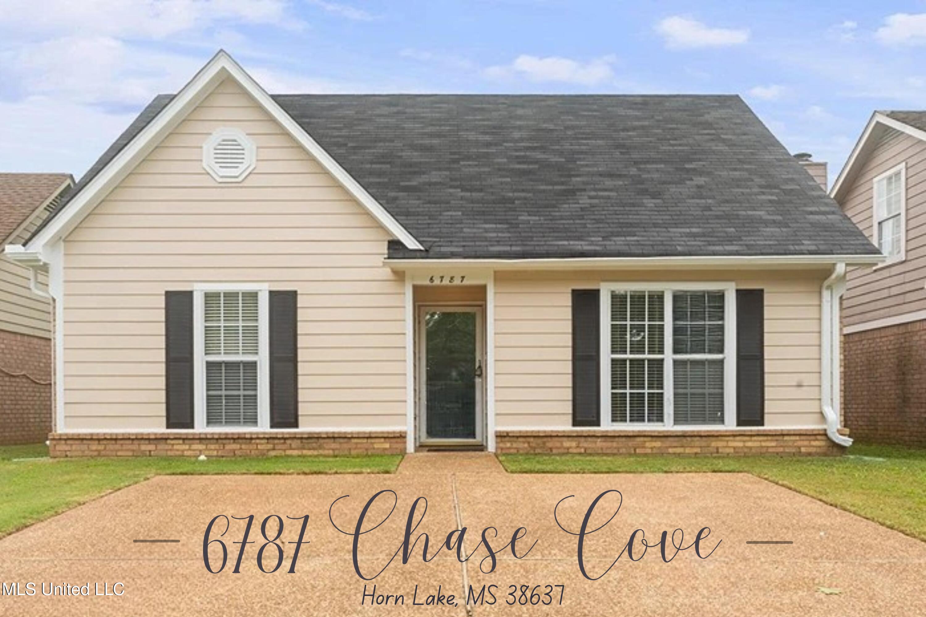 6787 Chase Cove Property Photo 1