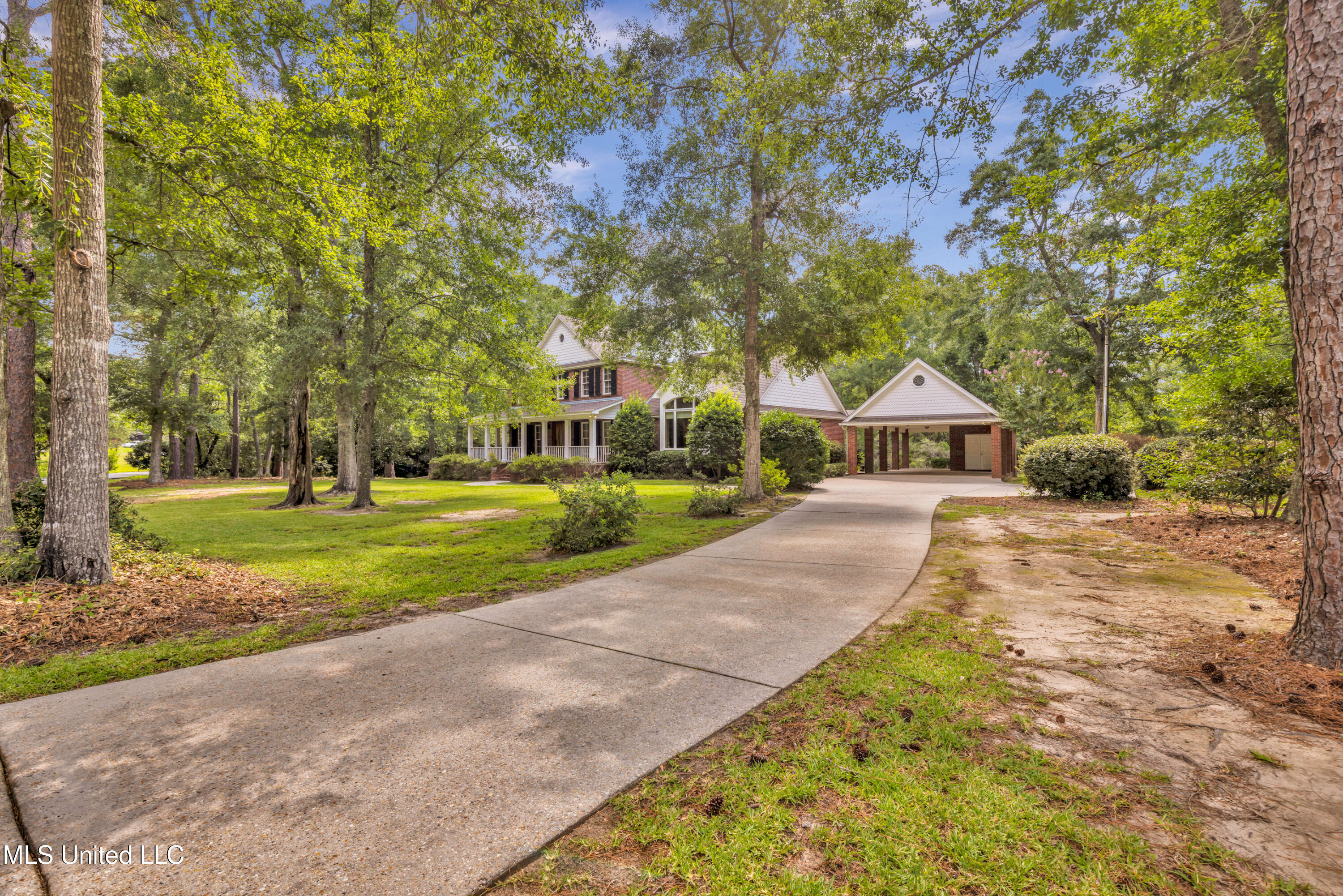 6022 Monticilla Circle Property Photo 5