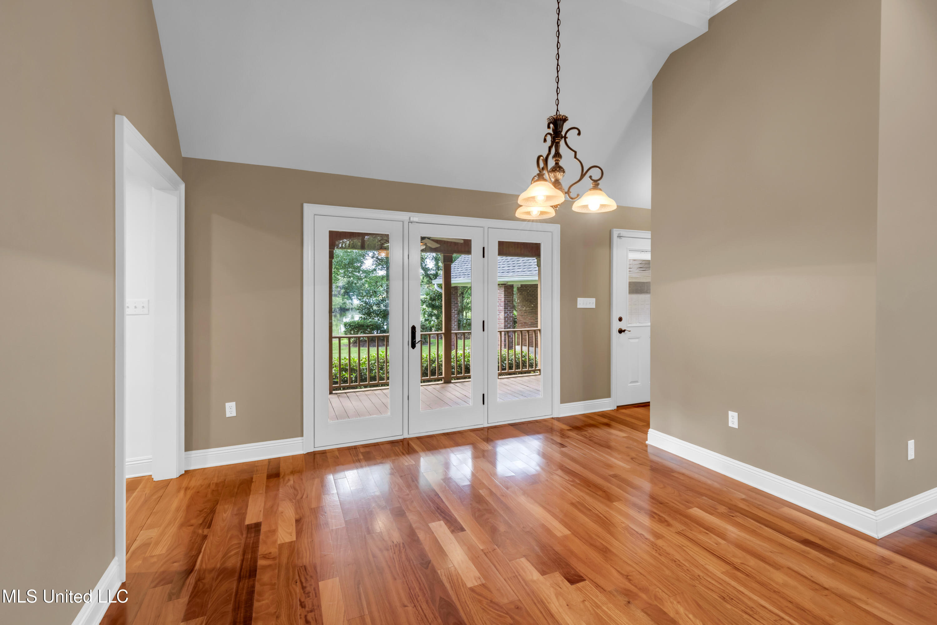 6022 Monticilla Circle Property Photo 26
