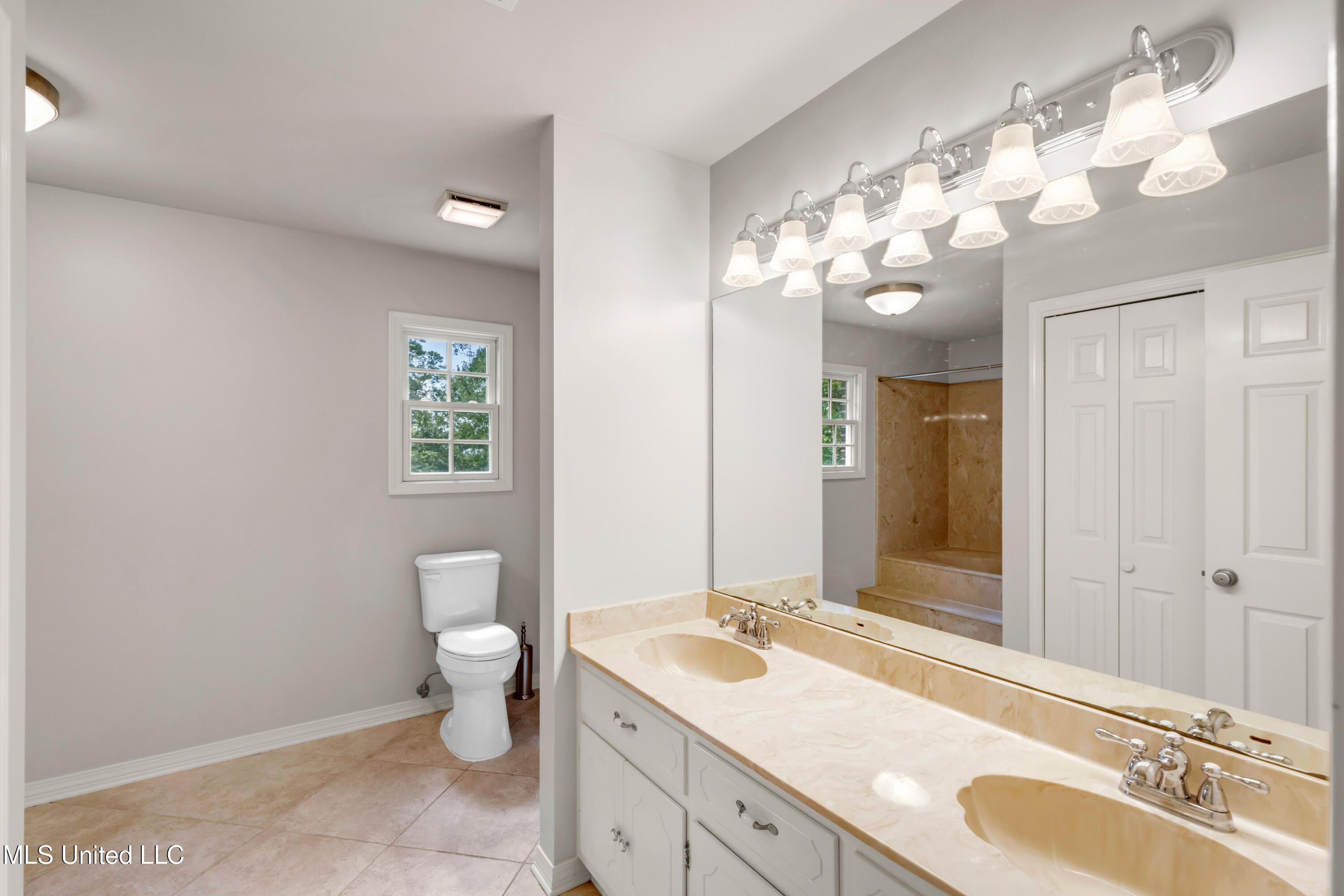 6022 Monticilla Circle Property Photo 37