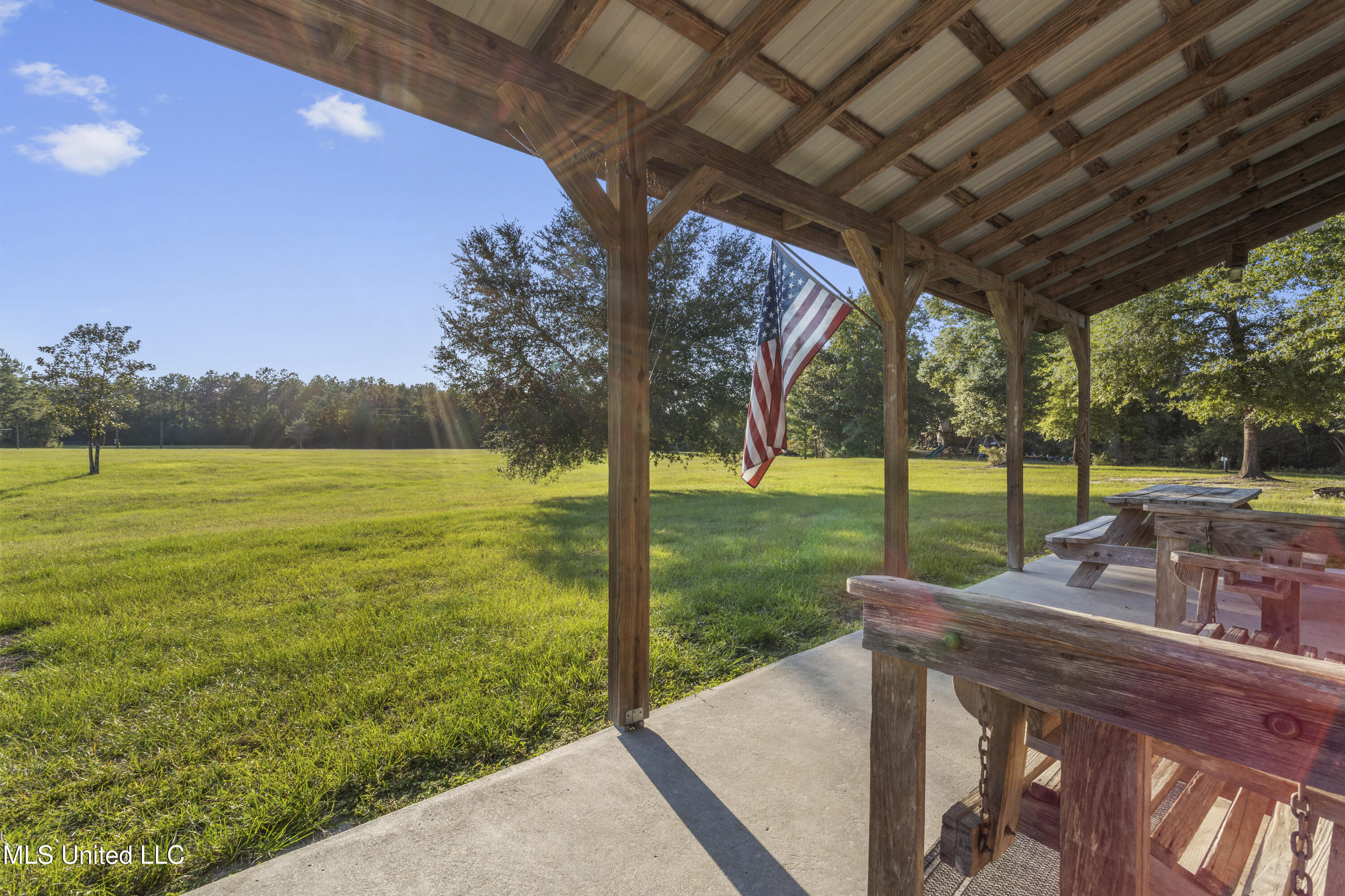 5106 Vestry Road Property Photo 3