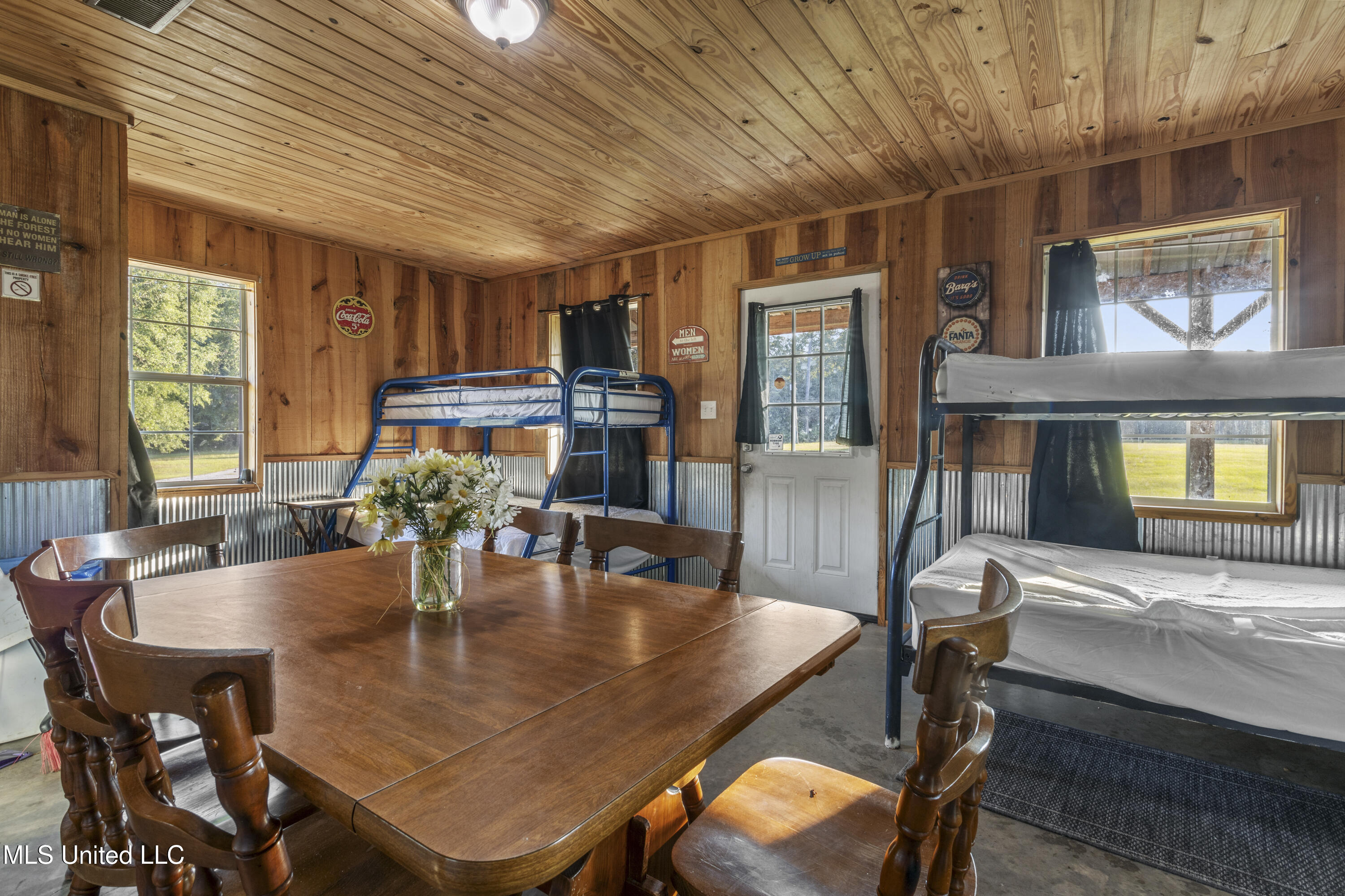 5106 Vestry Road Property Photo 4
