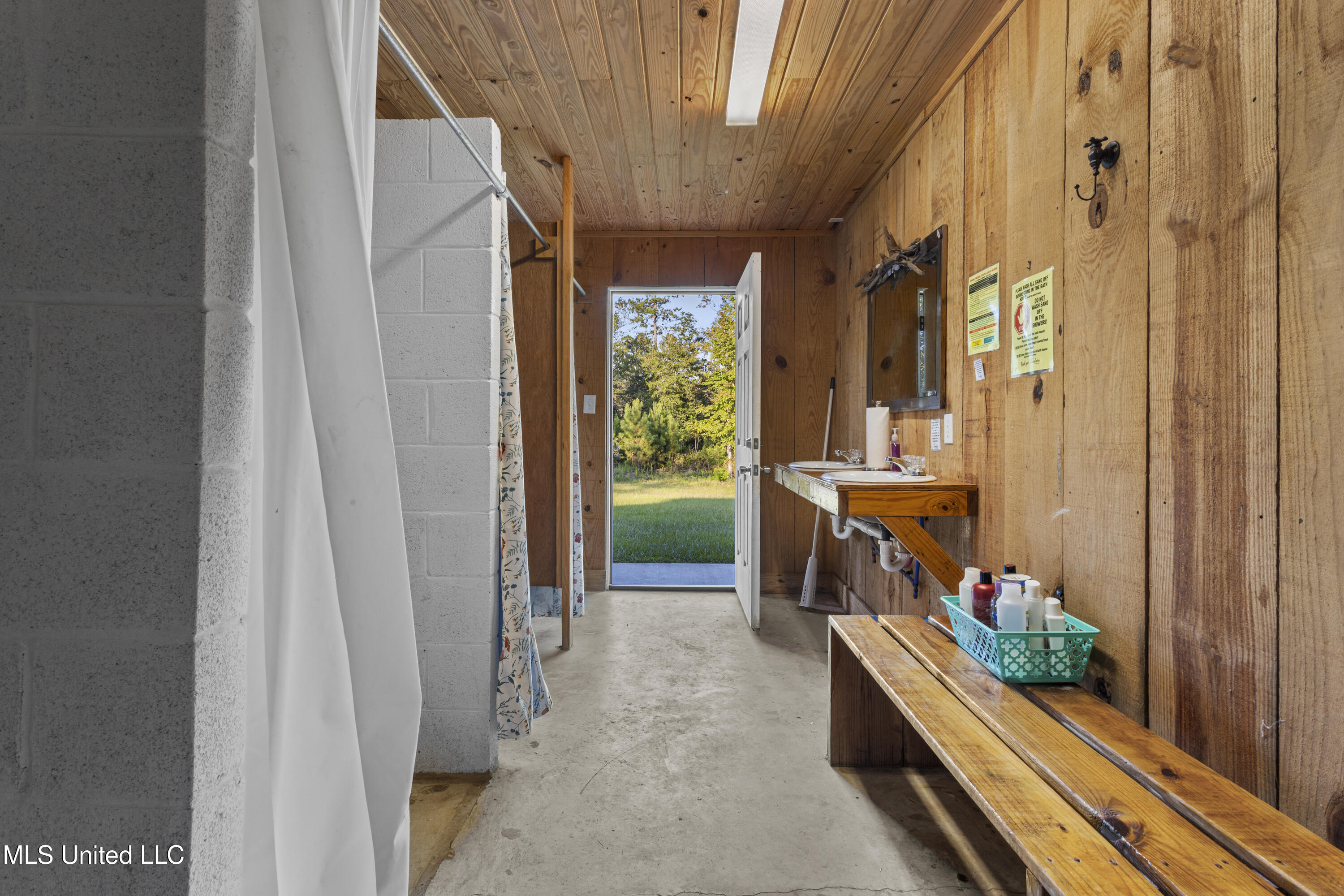 5106 Vestry Road Property Photo 7