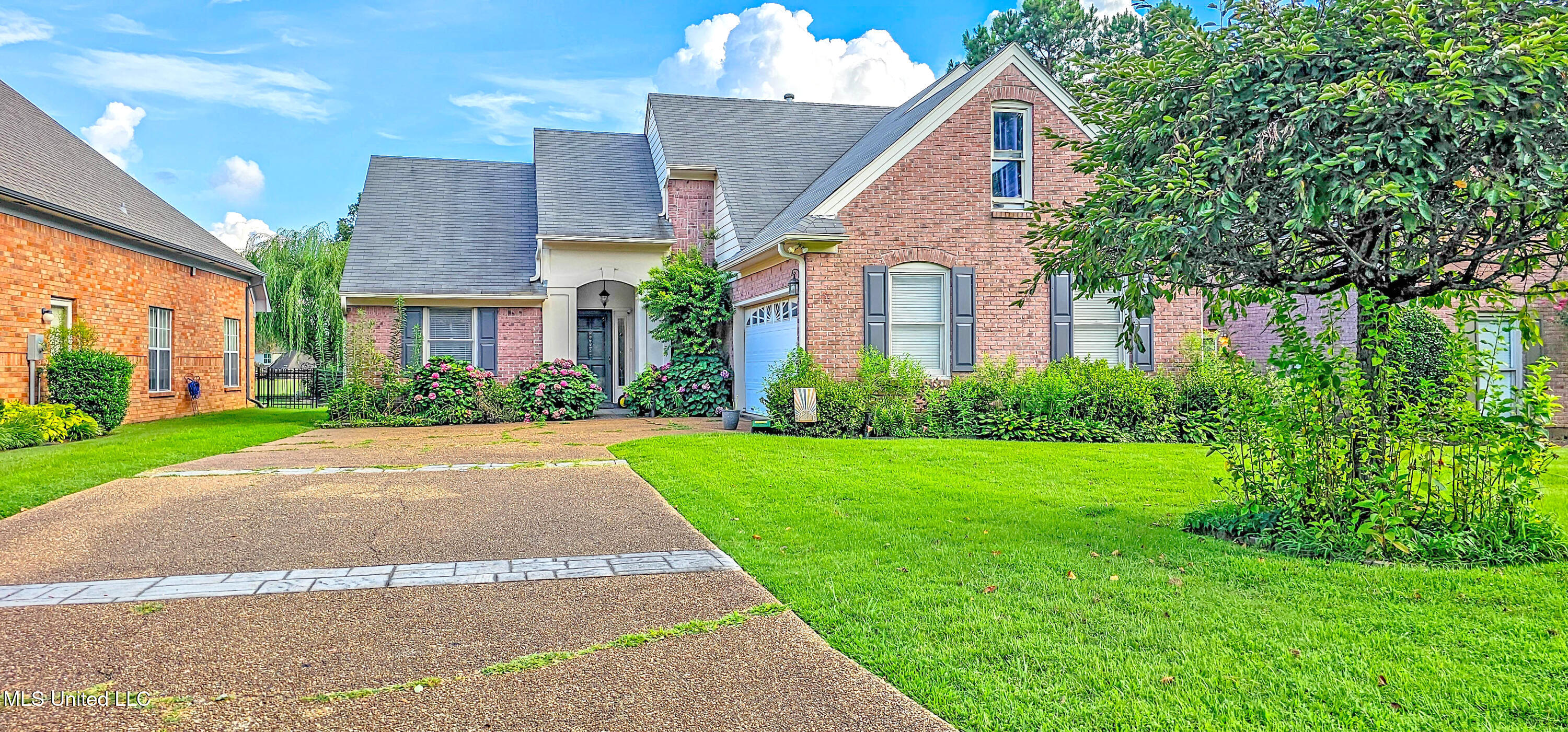 9037 Plantation Road Property Photo 1