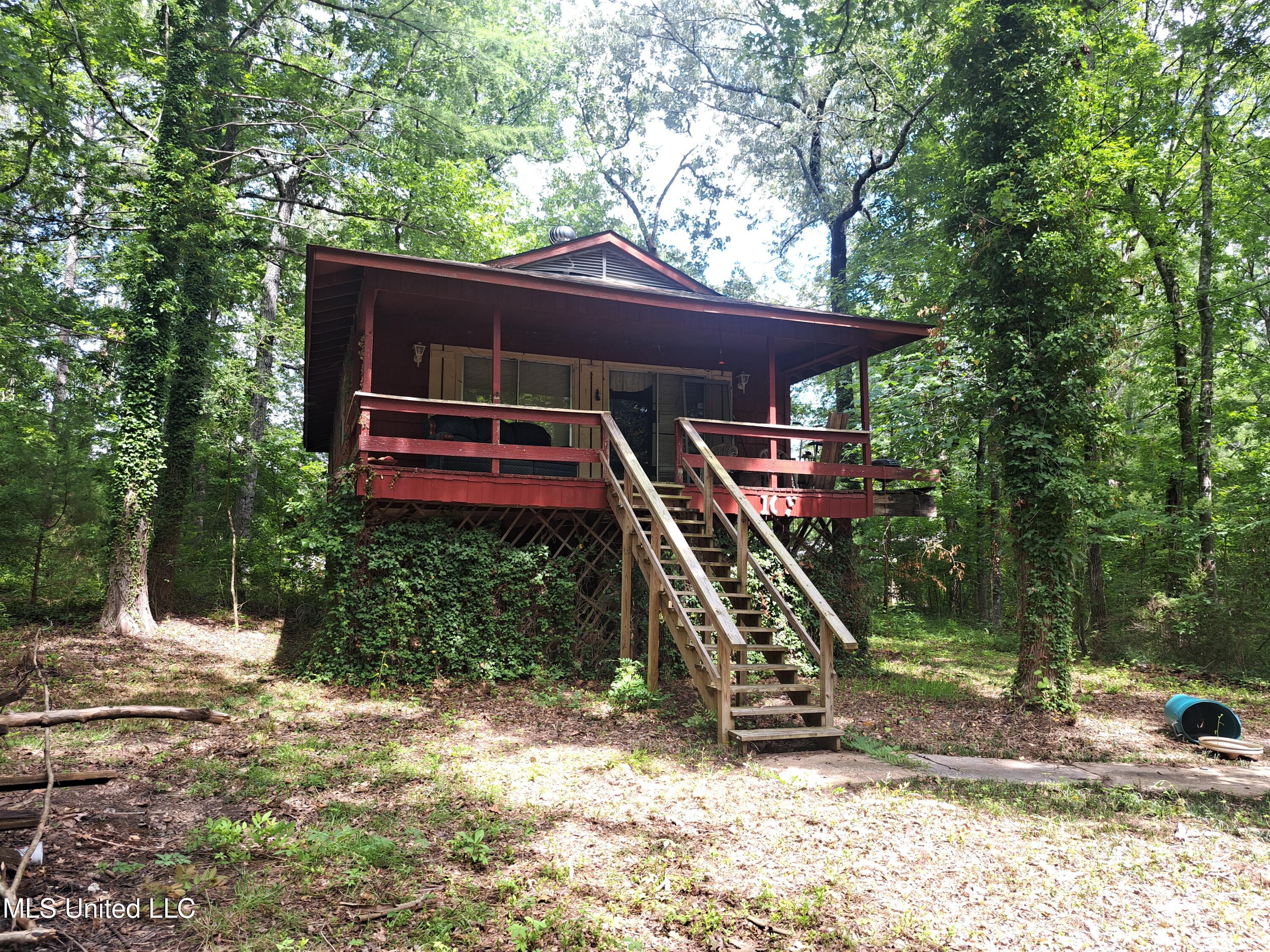 105 Friar Tuck Drive Property Photo