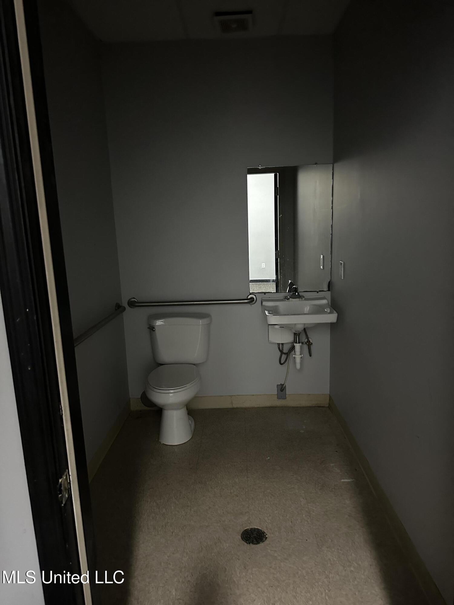 3827 Bienville Boulevard Property Photo 12
