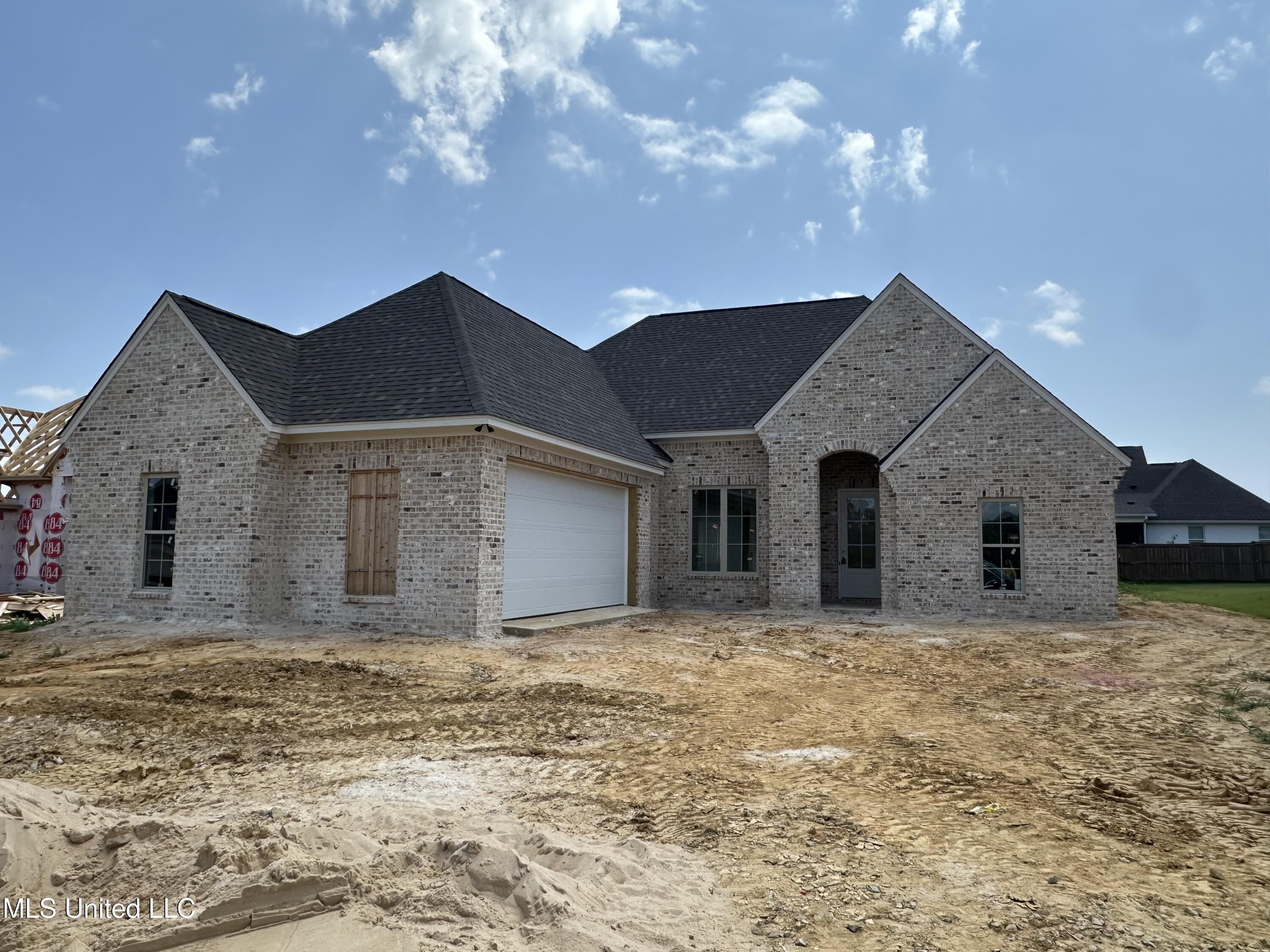 444 Aurora Circle Property Photo 1