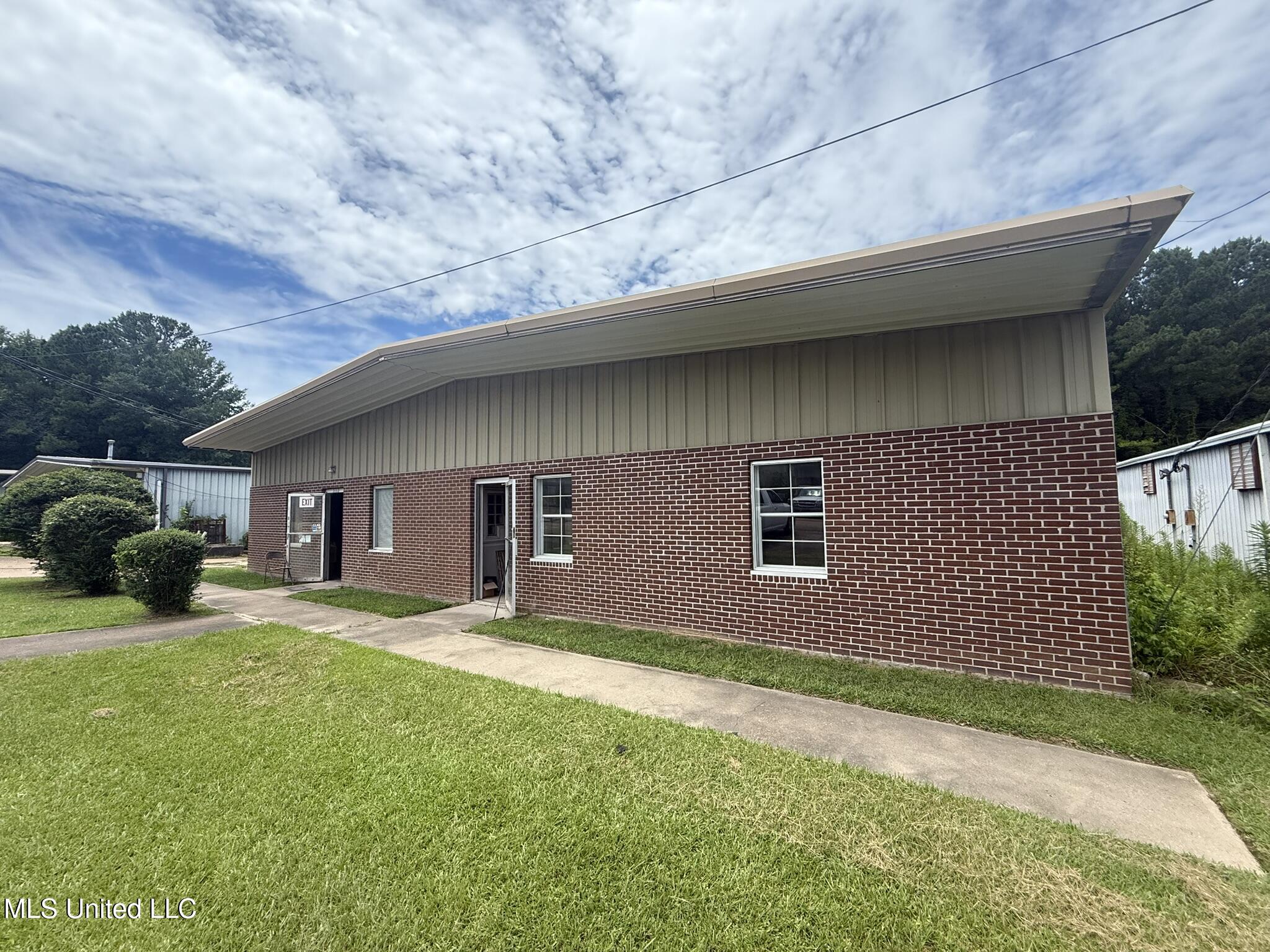 112 Riley Drive Property Photo 1