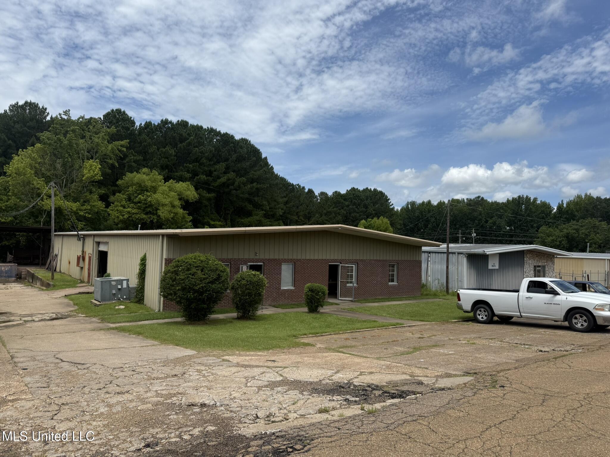 112 Riley Drive Property Photo 3