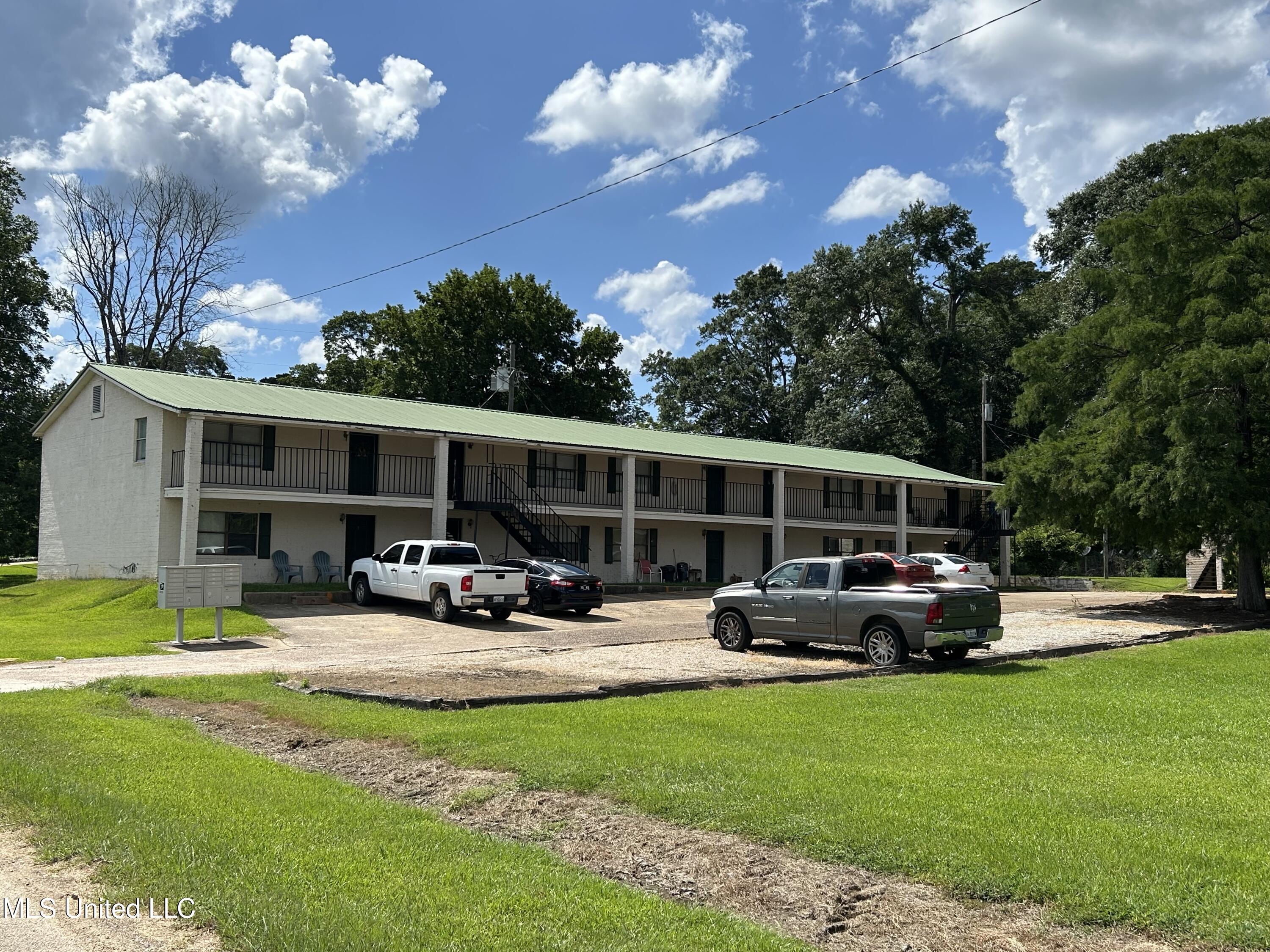 601 Dallas Street Property Photo 1