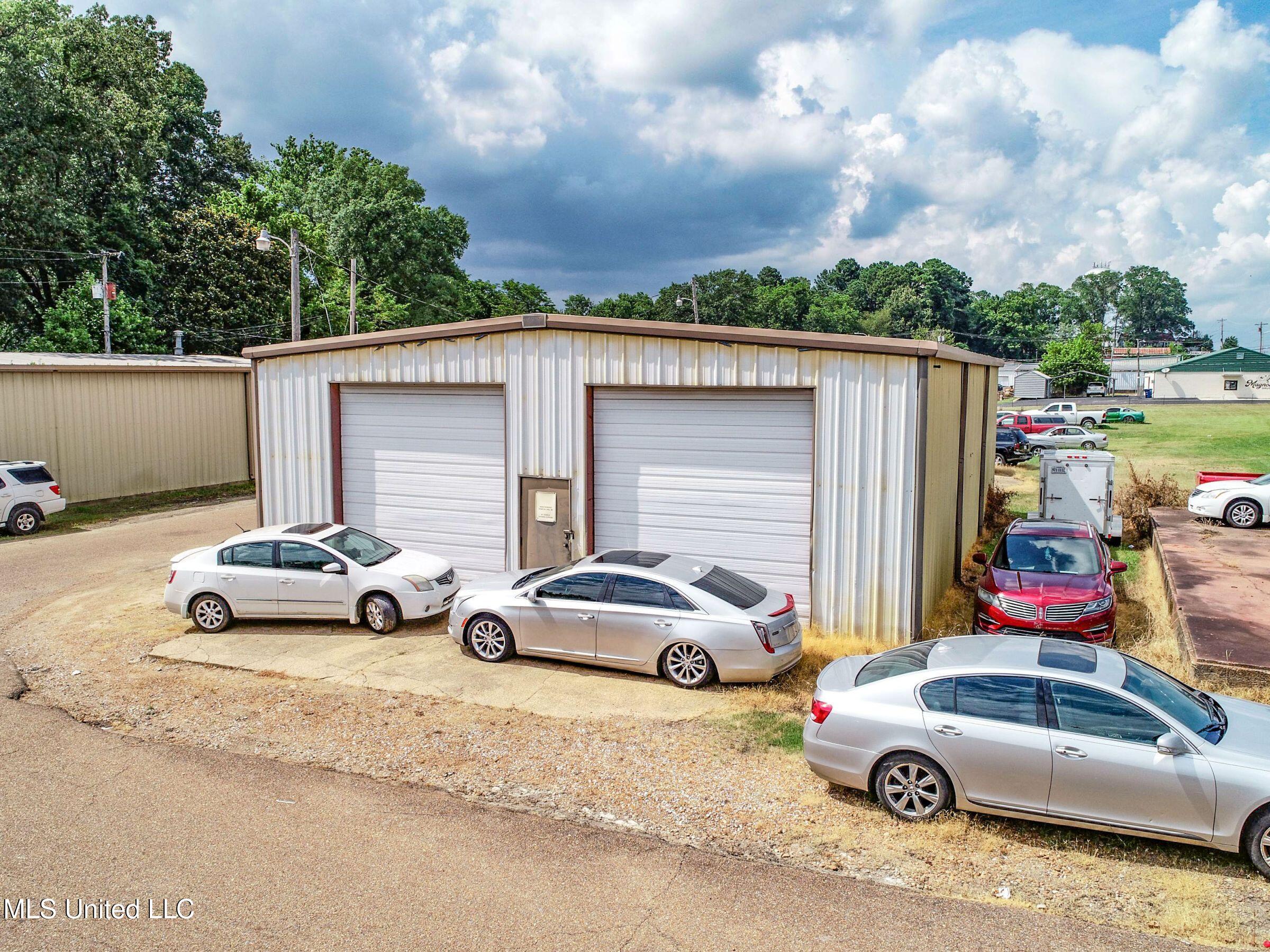143 51 Property Photo 27