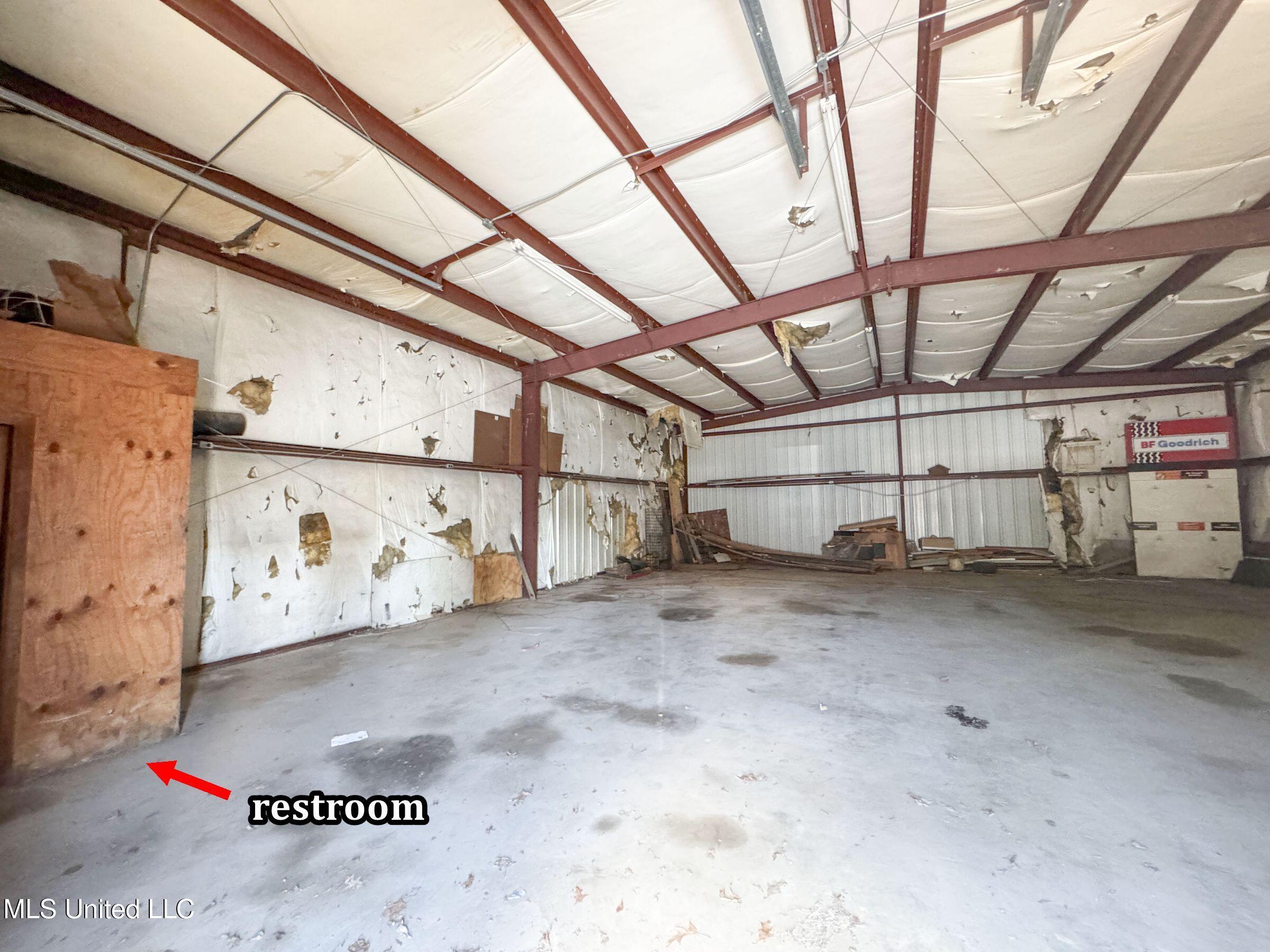 143 51 Property Photo 29