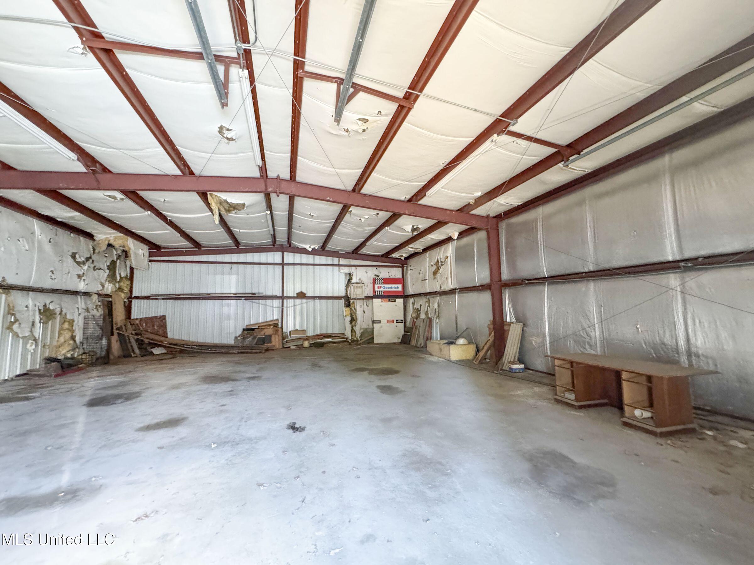 143 51 Property Photo 30