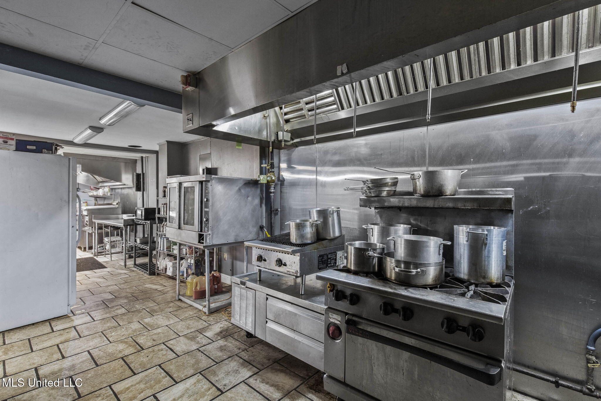 110 E South Street Property Photo 35