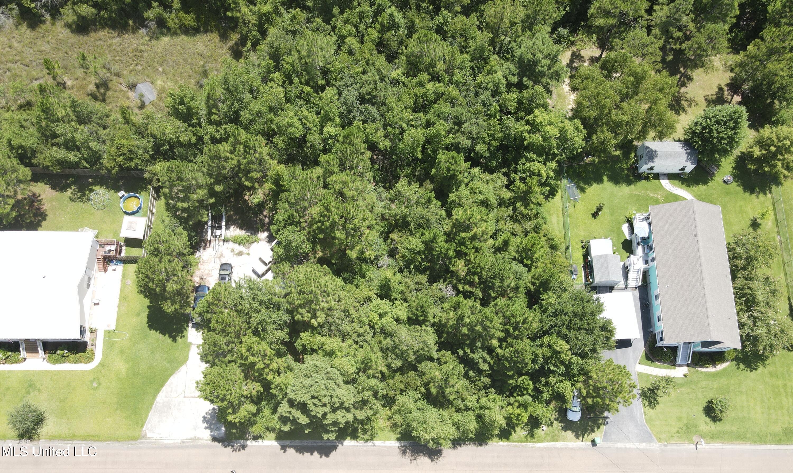 131 Lafitte Drive Property Photo 1