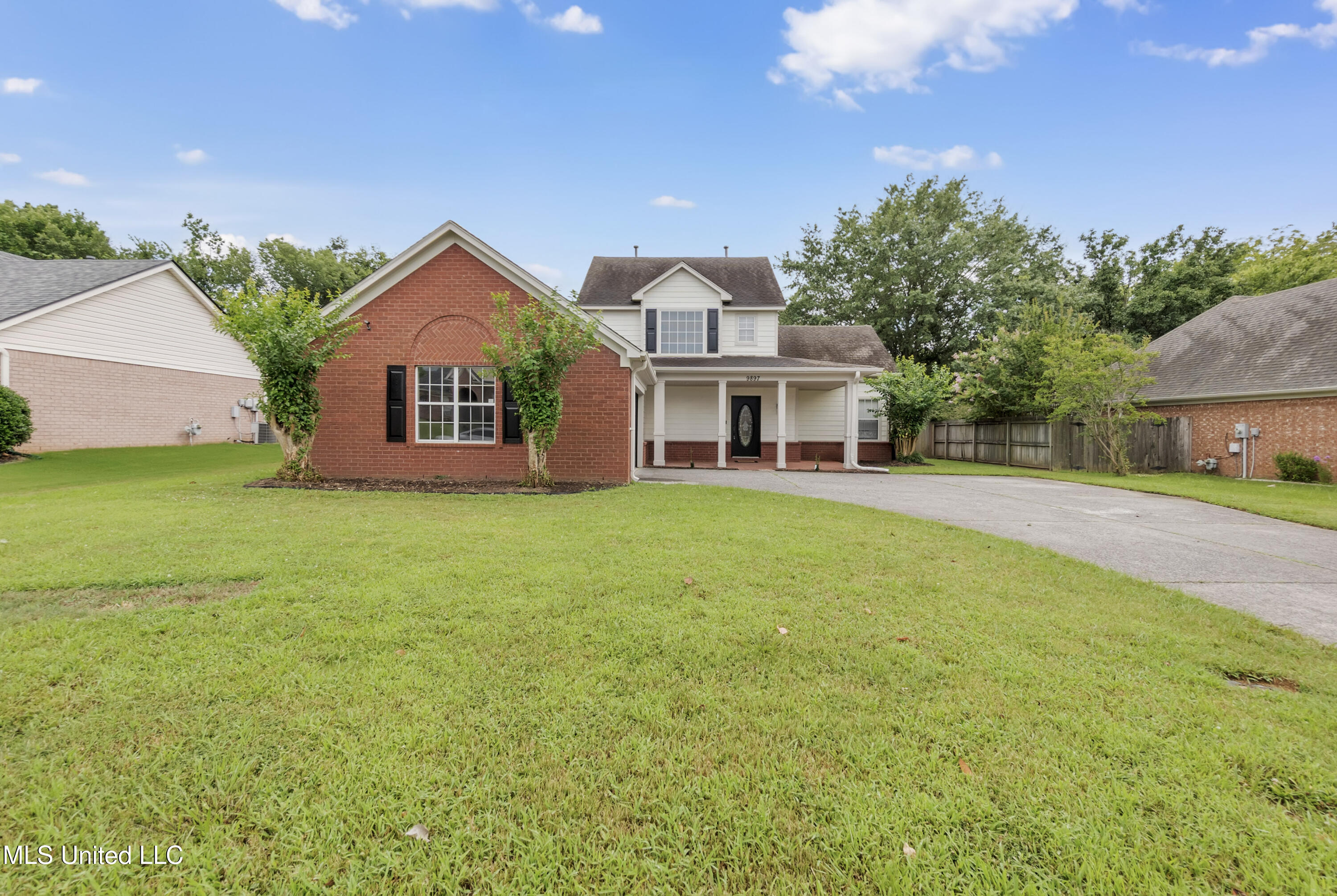 9897 Alexanders Ridge Drive Property Photo 1