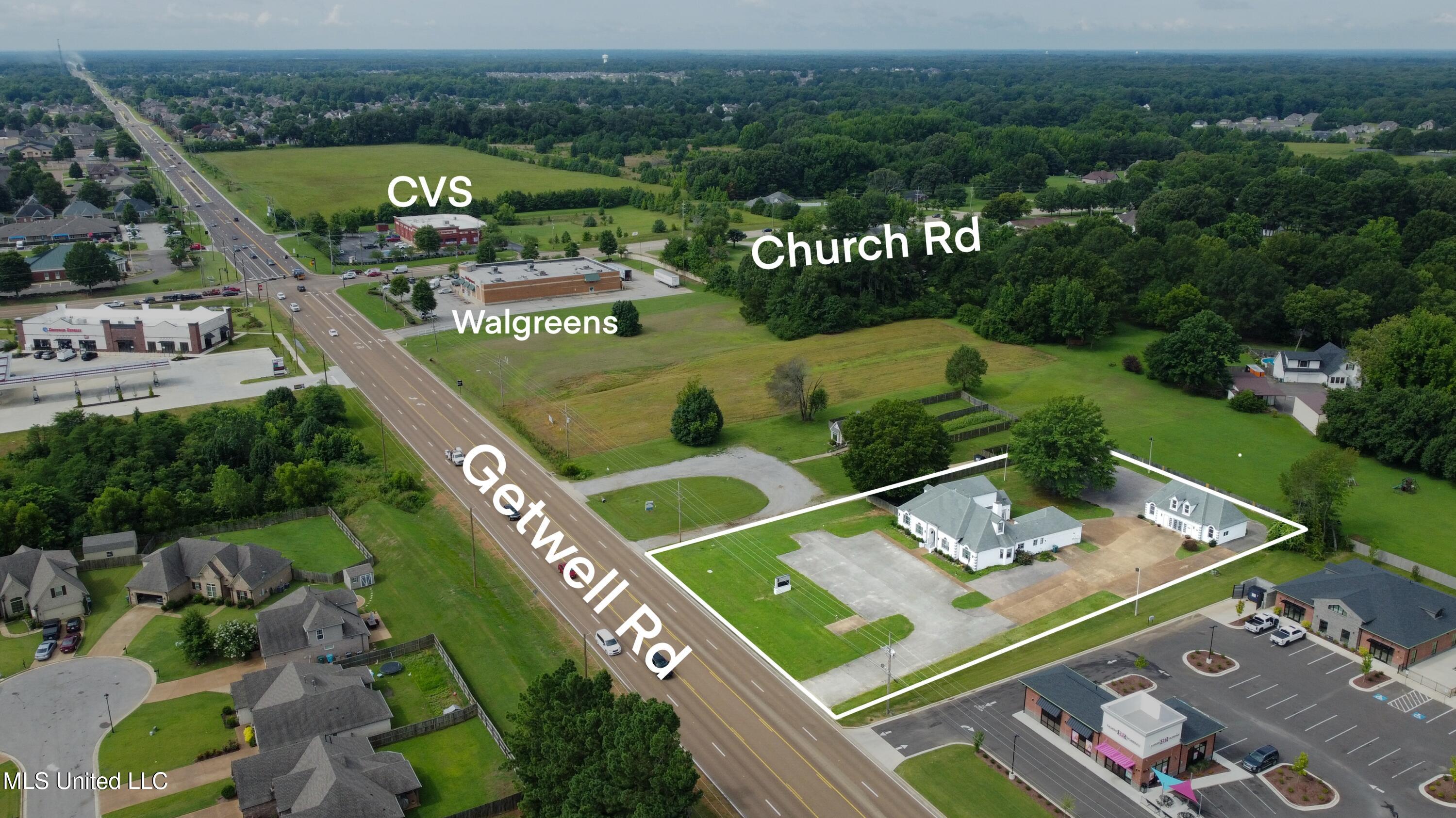 5185 Getwell Road Property Photo 1