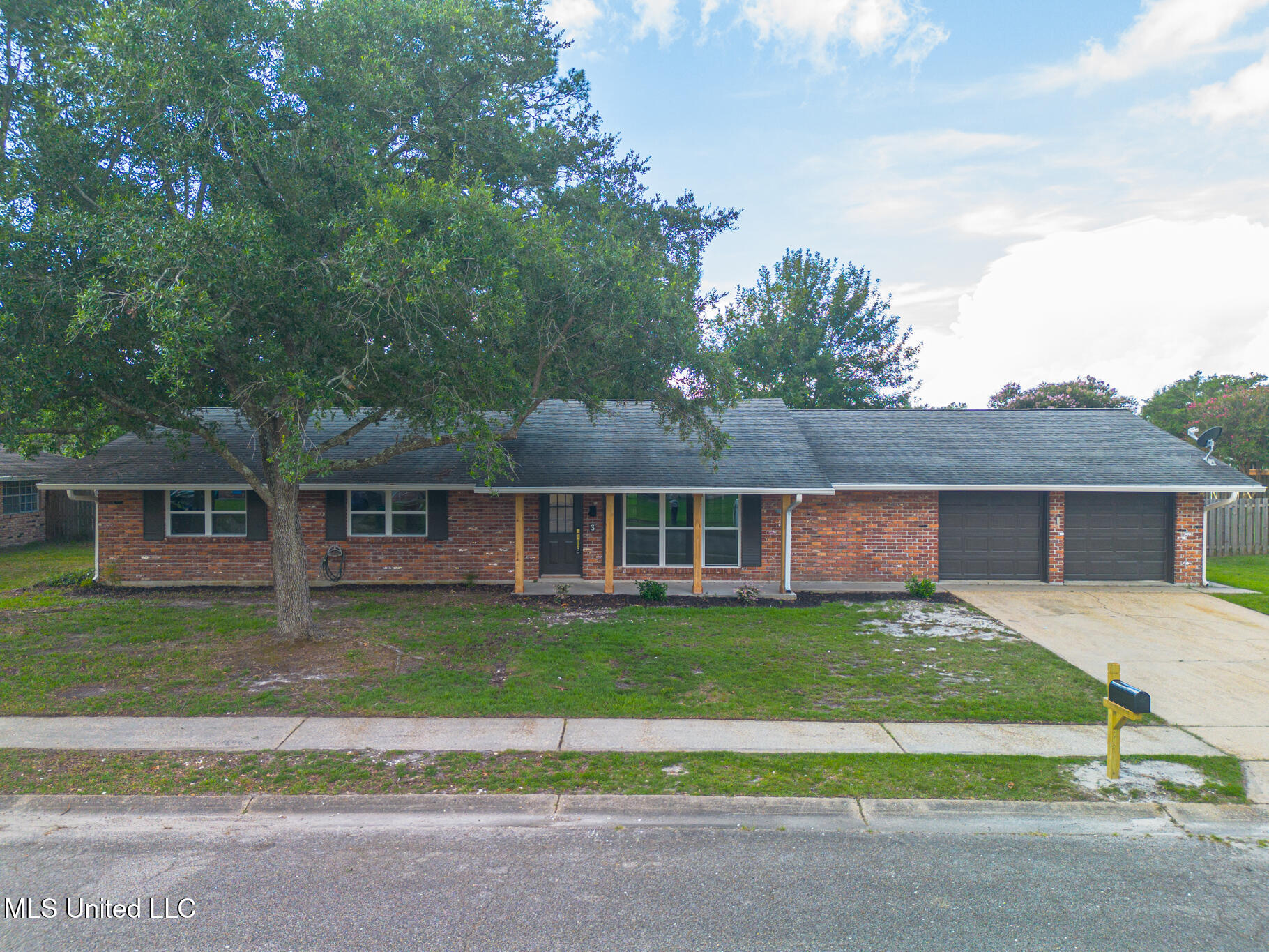 3 Briarwood Circle Property Photo 1