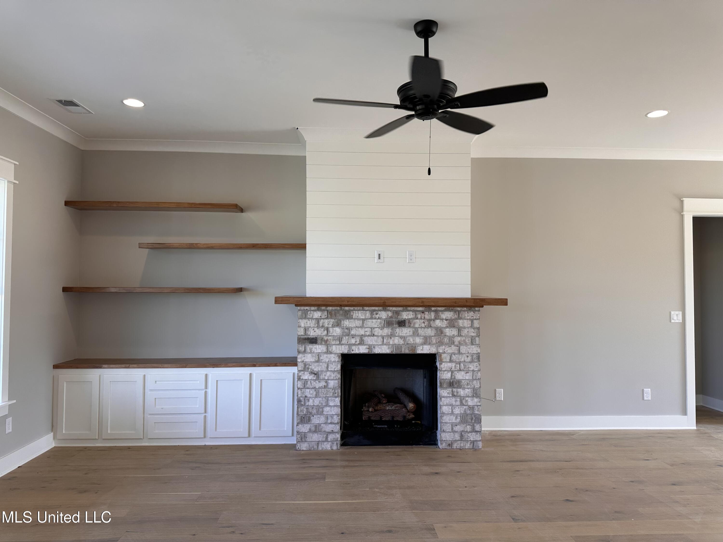 1735 Bakersfield Way Property Photo 7