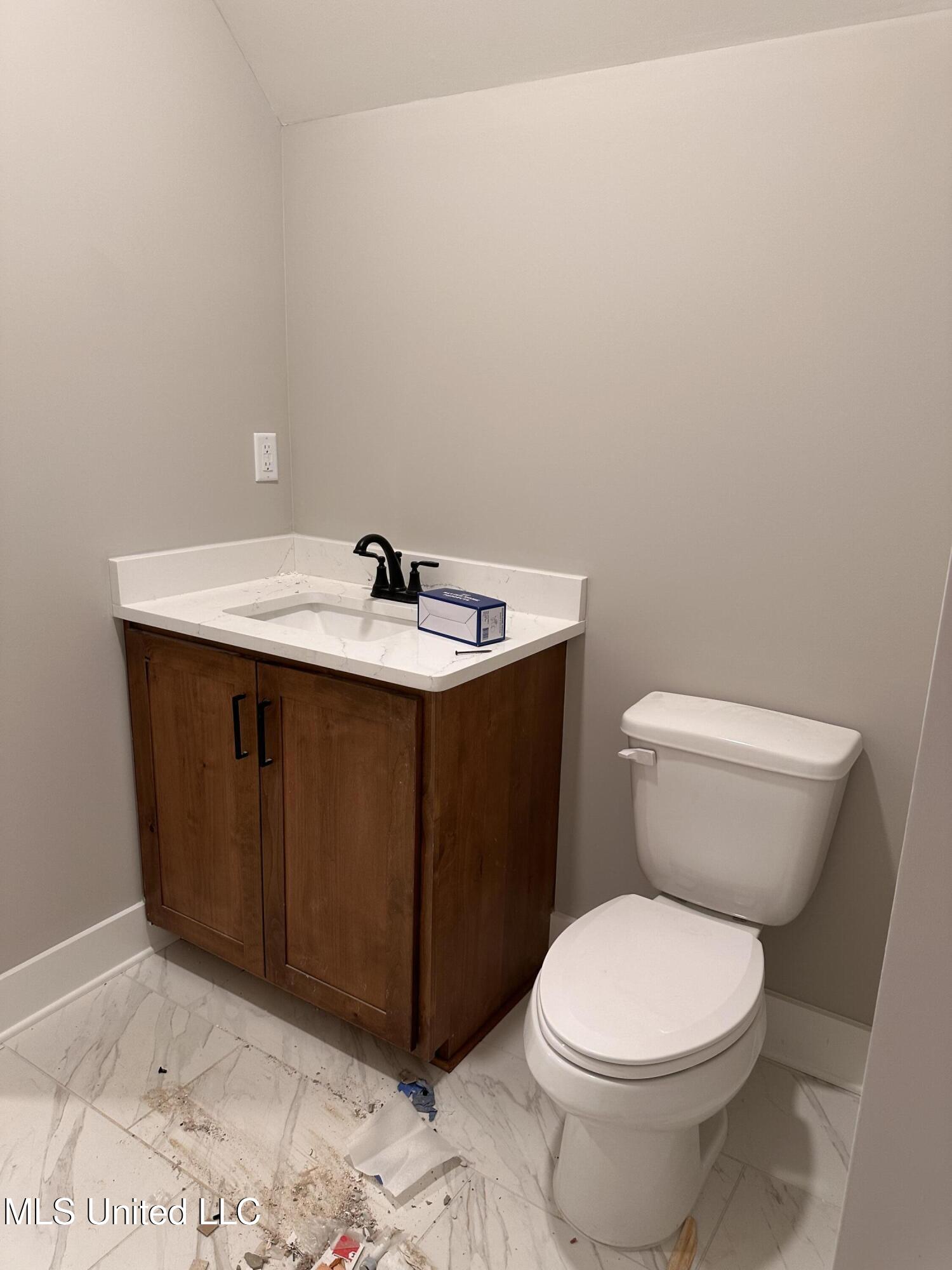 1735 Bakersfield Way Property Photo 20