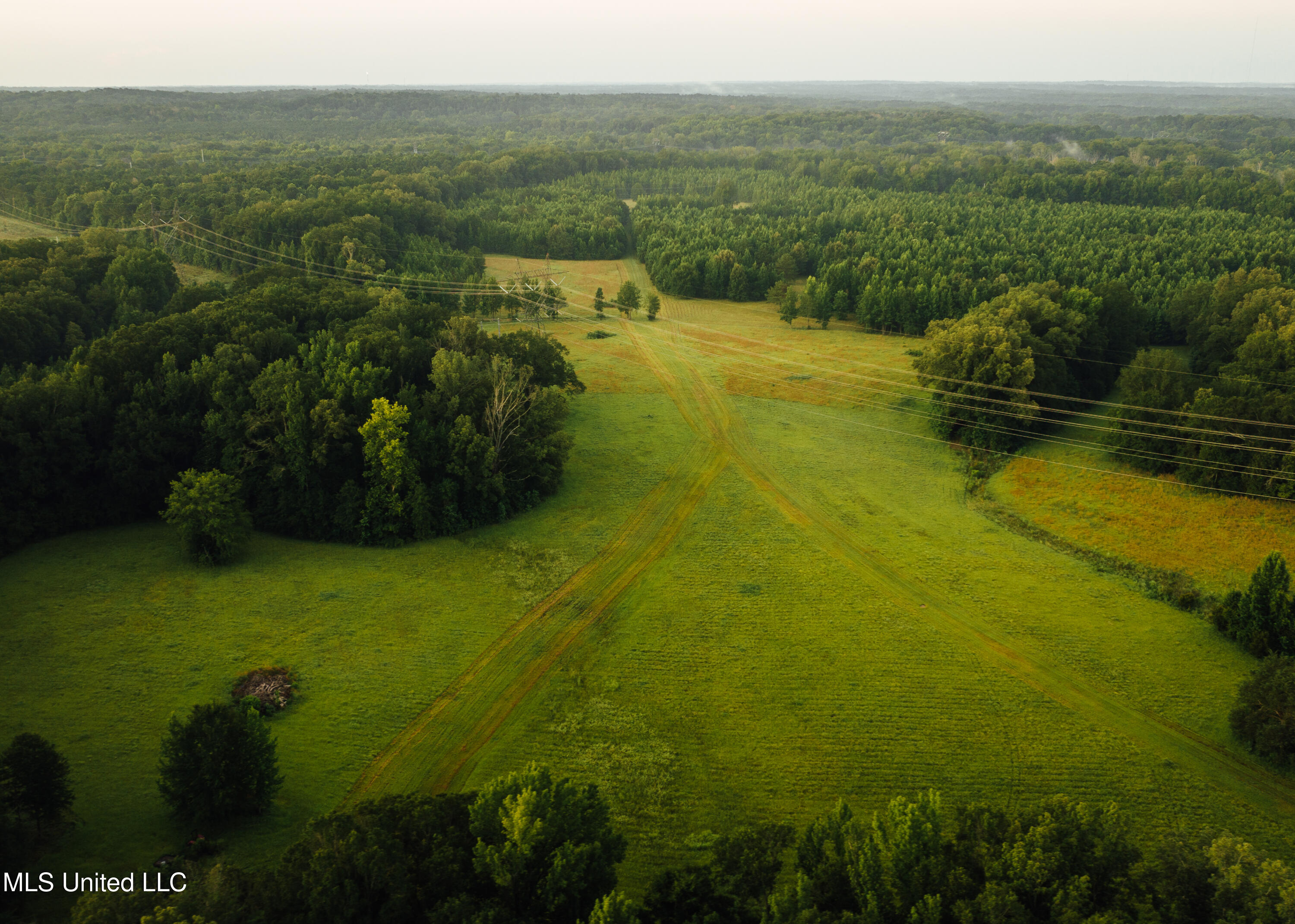 Clinton Raymond Road Property Photo 1