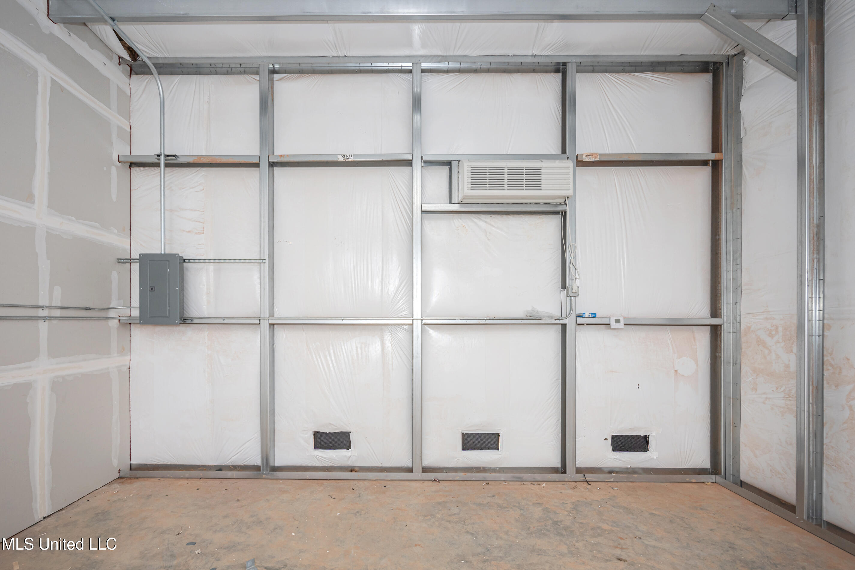458 Back Bay Boulevard Property Photo 11