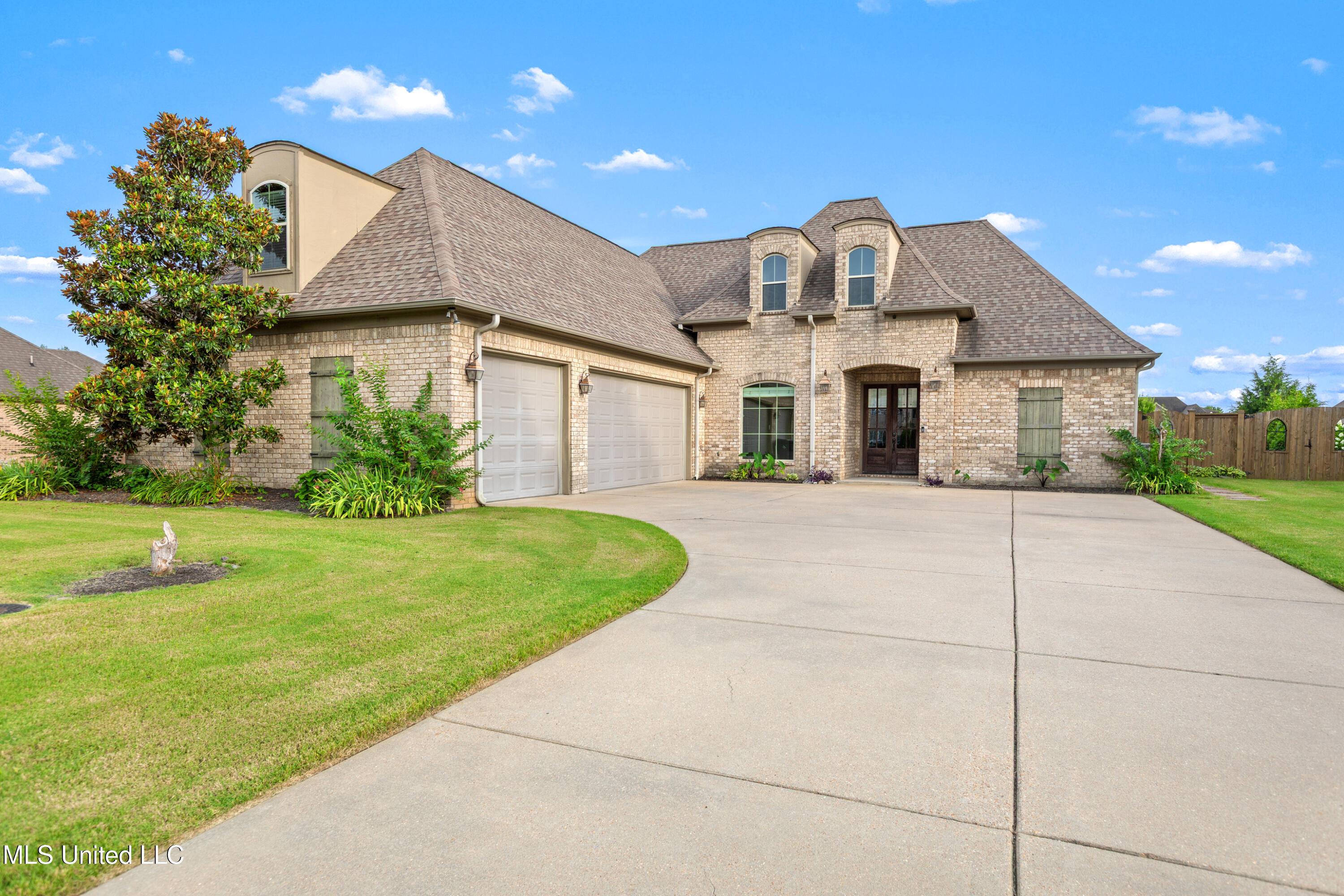 1425 Koby Lane Property Photo 1