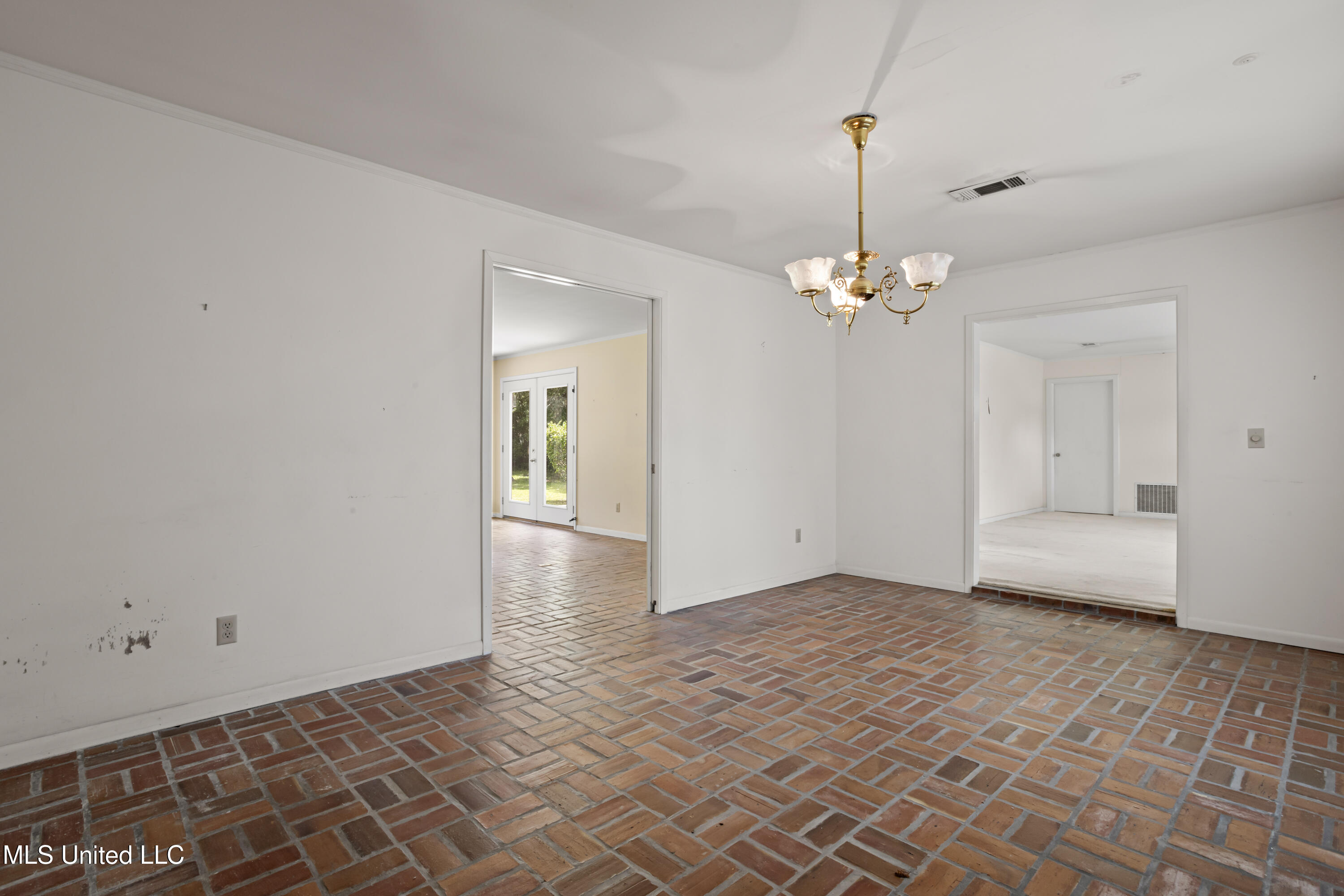 5010 Lawson Avenue Property Photo 11