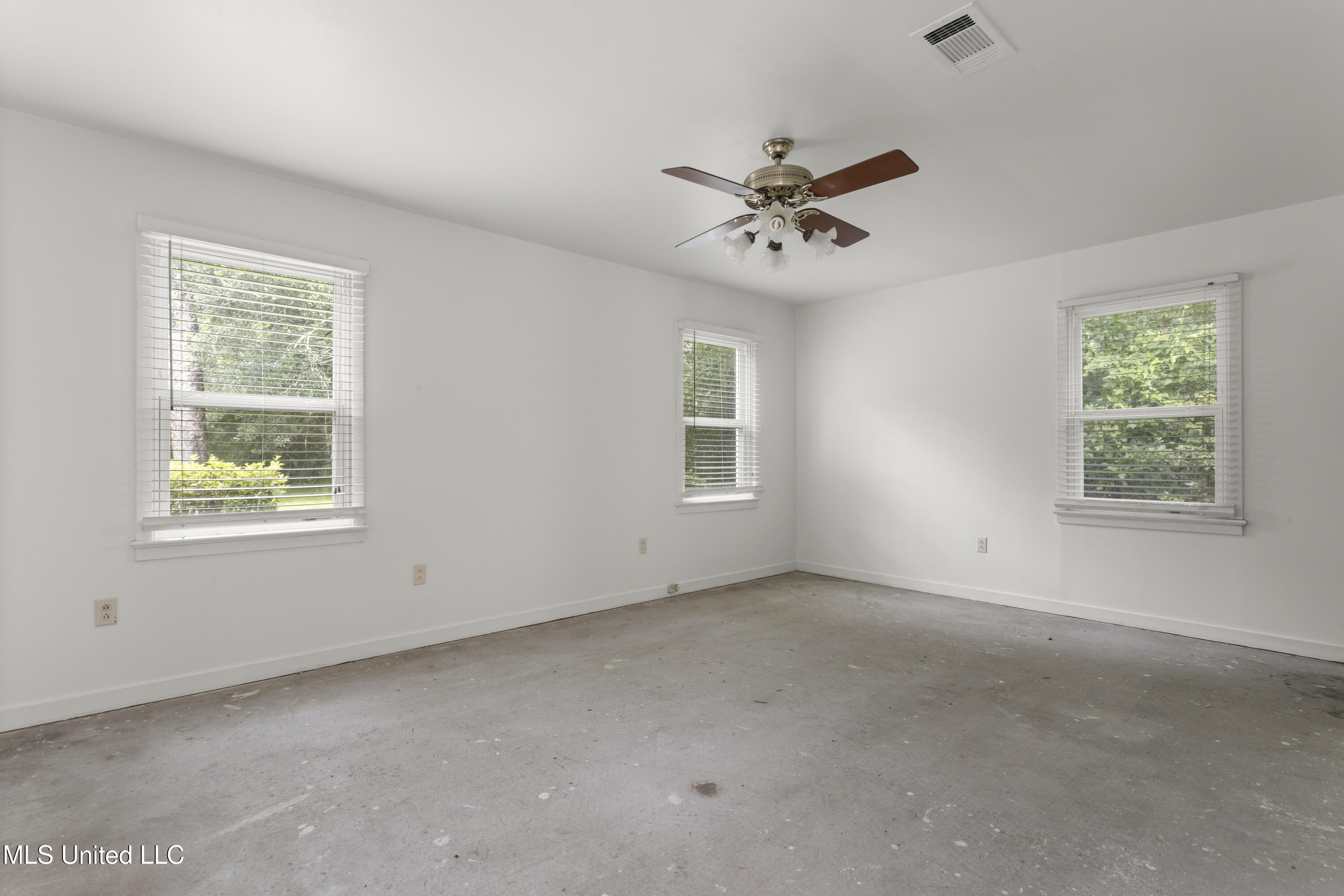 5010 Lawson Avenue Property Photo 22