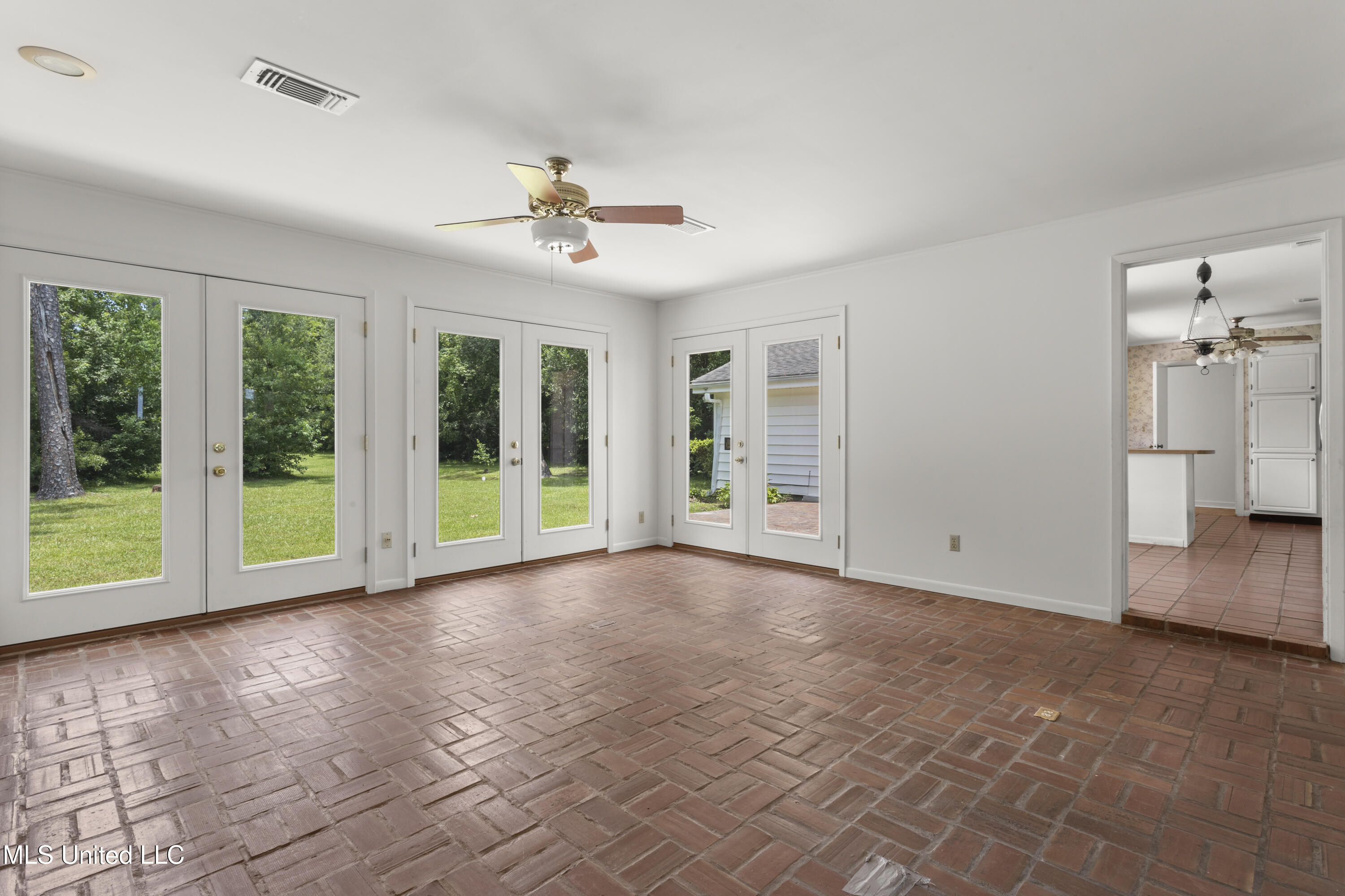 5010 Lawson Avenue Property Photo 32