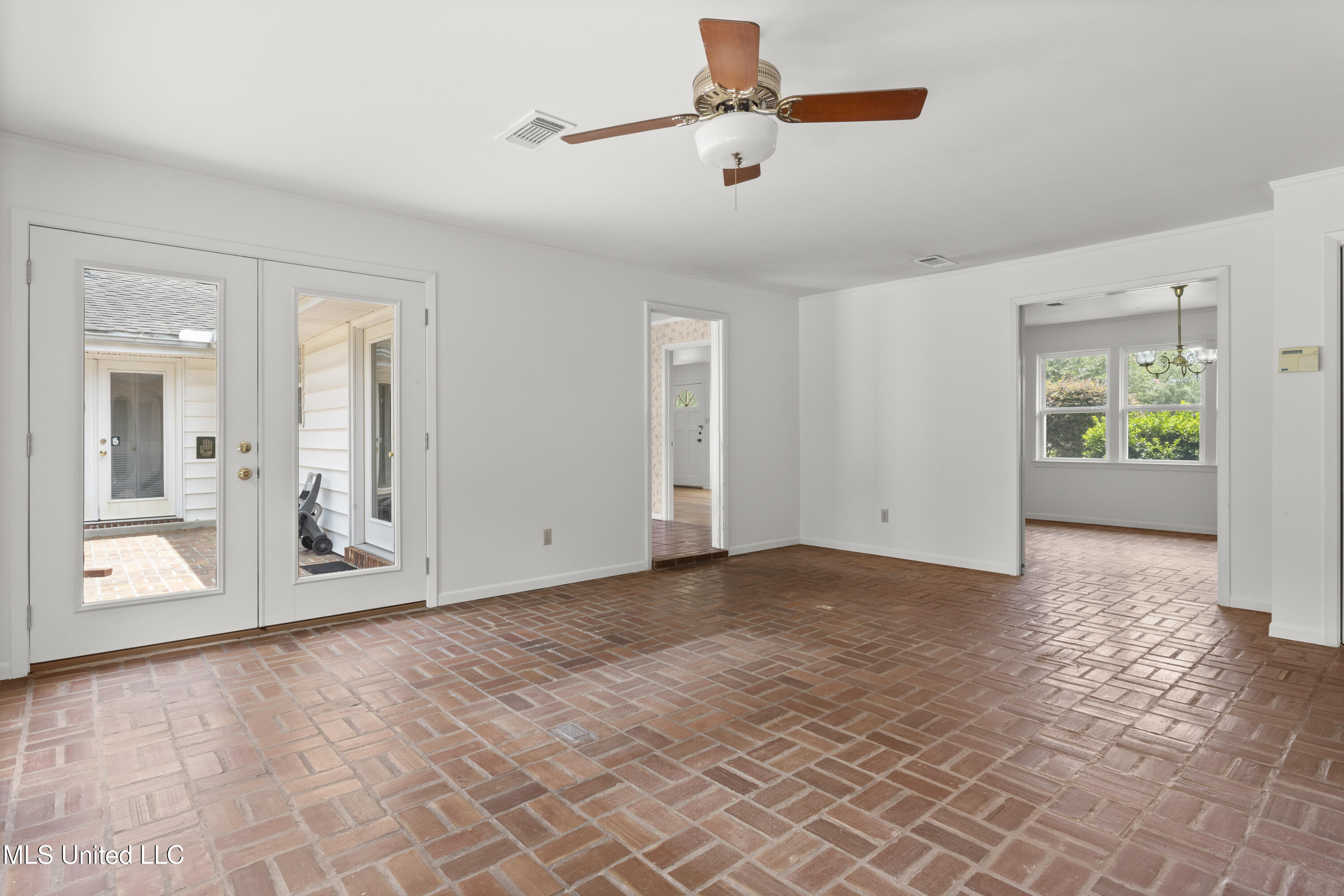 5010 Lawson Avenue Property Photo 33
