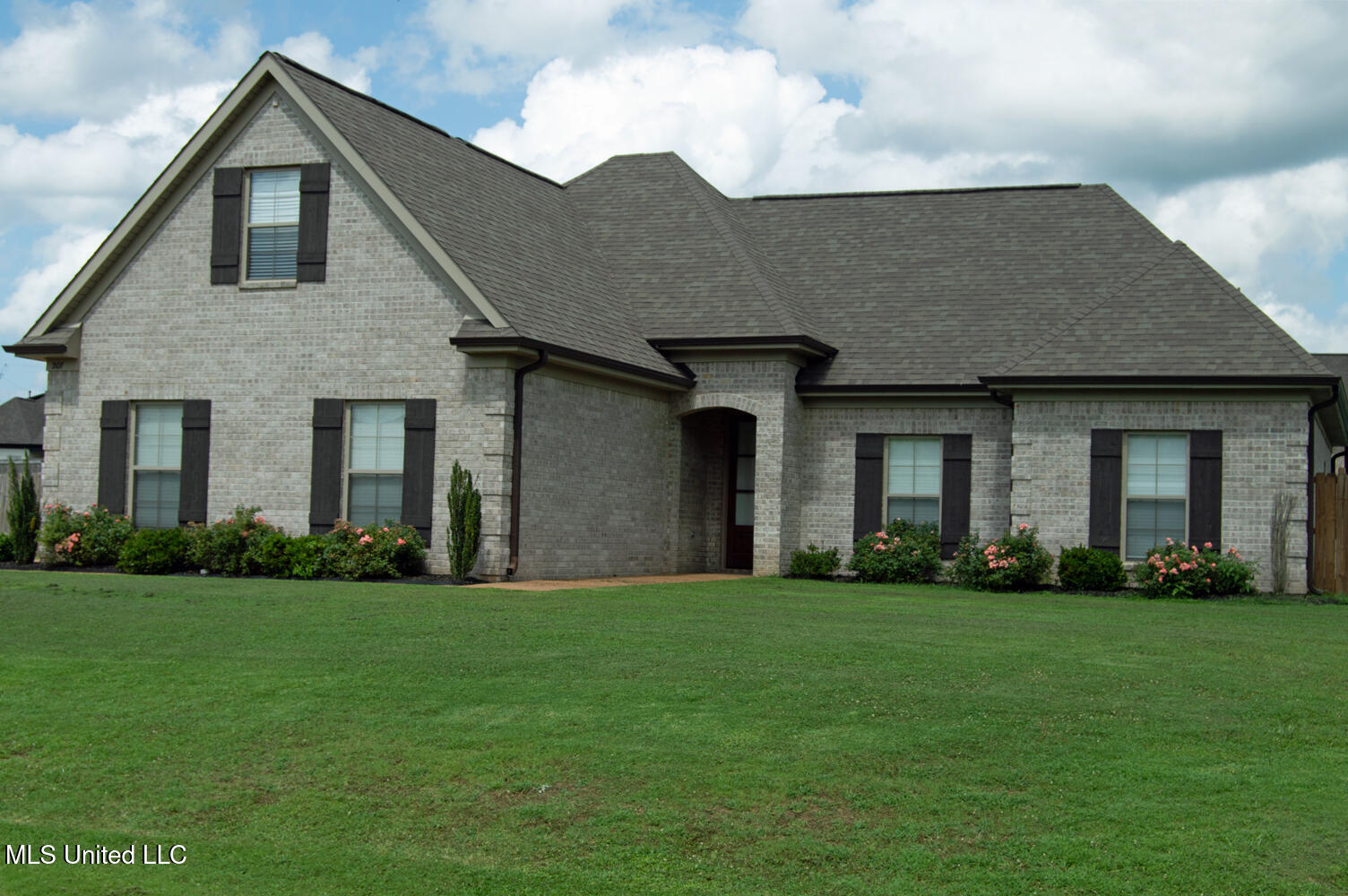 207 Cadet Drive Property Photo 1