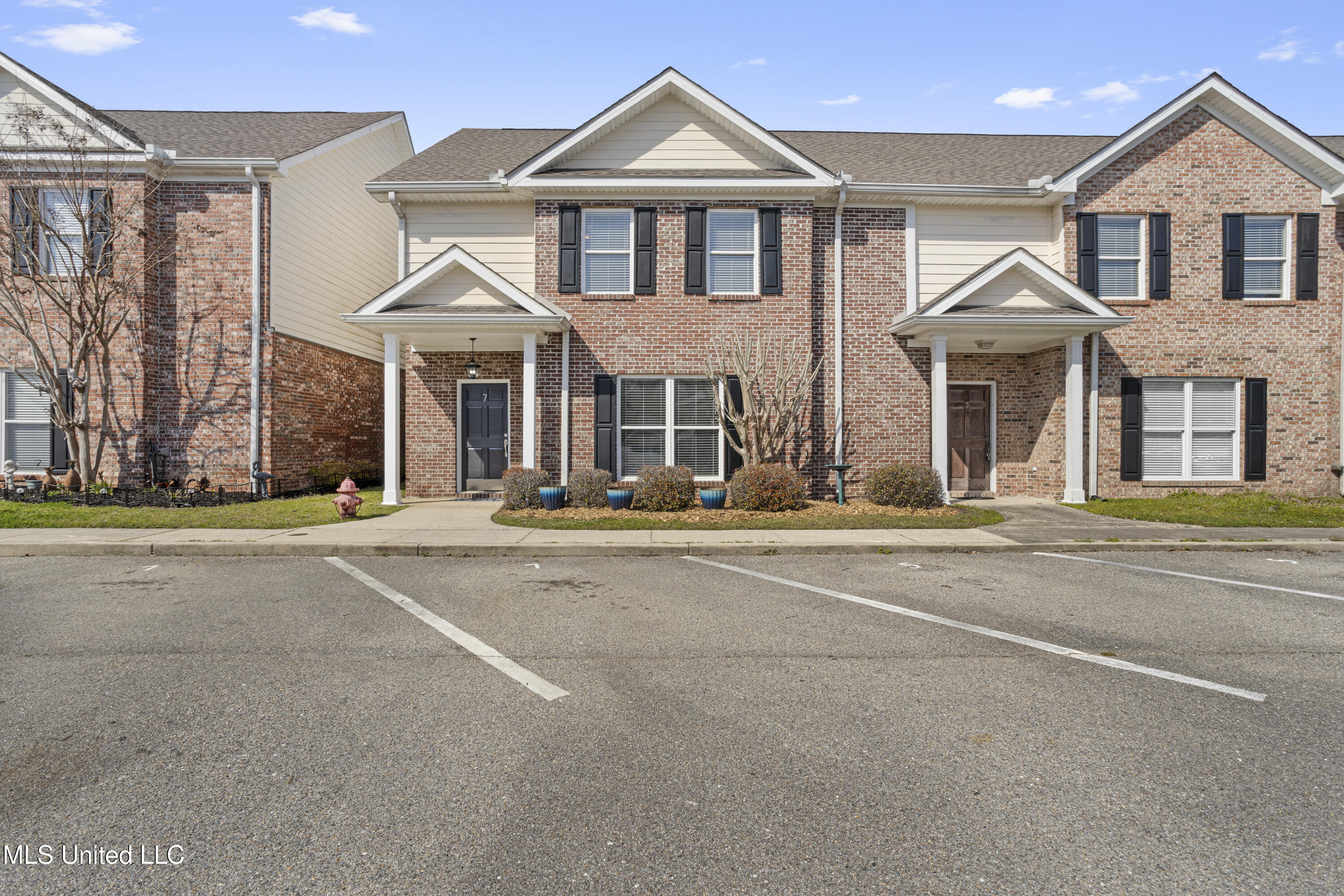 1805 Geerkin Street Property Photo 1