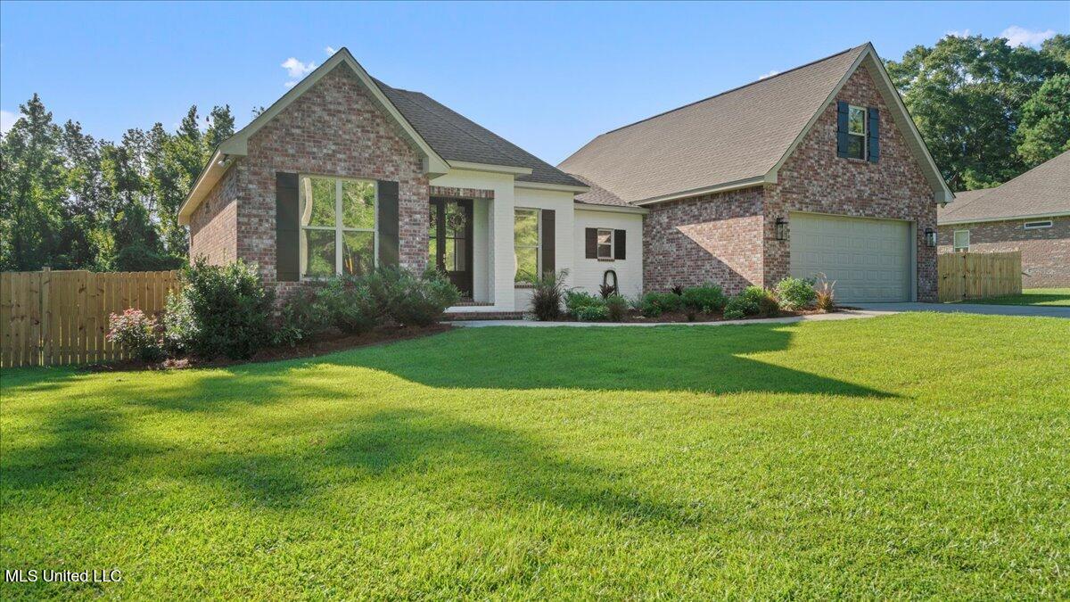 210 W Black Creek Road Property Photo 1