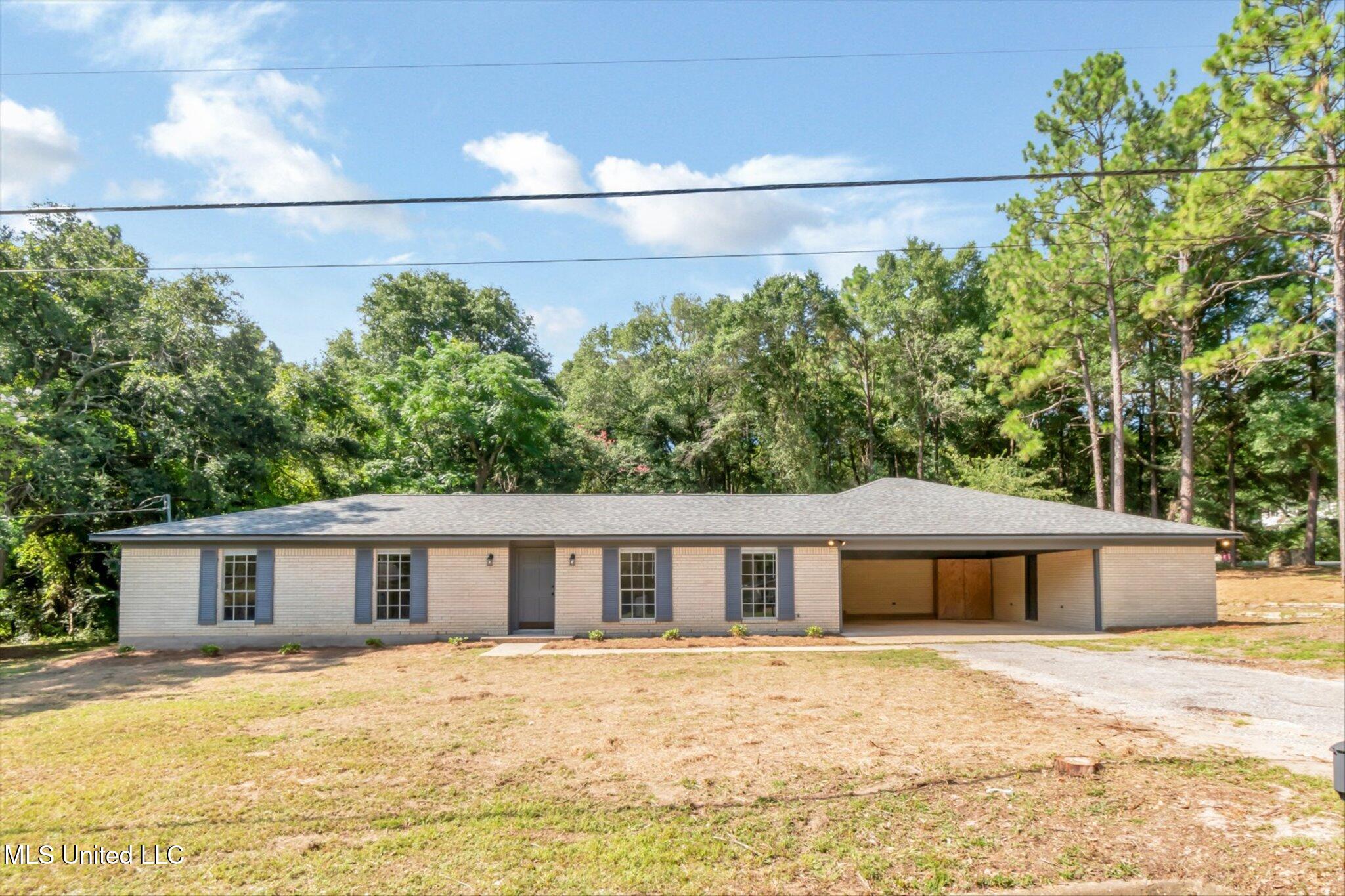 8045 Oak Hill Drive Property Photo 1