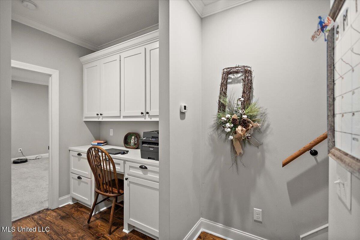 311 E Brandon Court Property Photo 16
