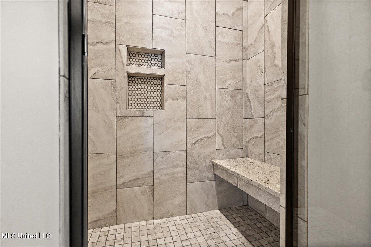 311 E Brandon Court Property Photo 22