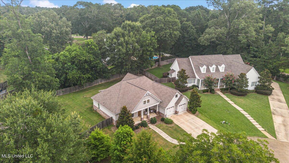 311 E Brandon Court Property Photo 43