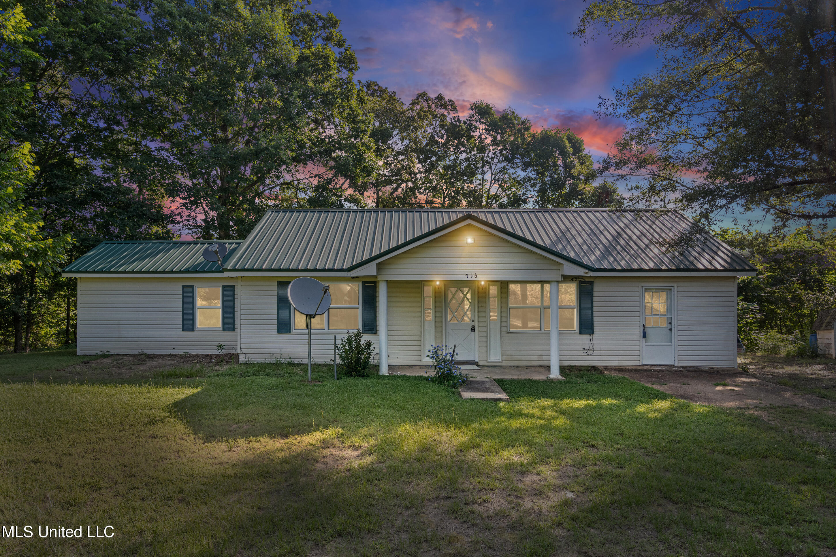 716 Allen Corner Rd Road Property Photo 1