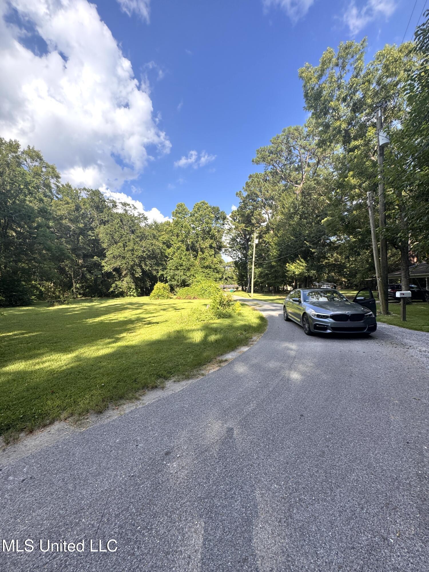 12 Zettel Road Property Photo 16