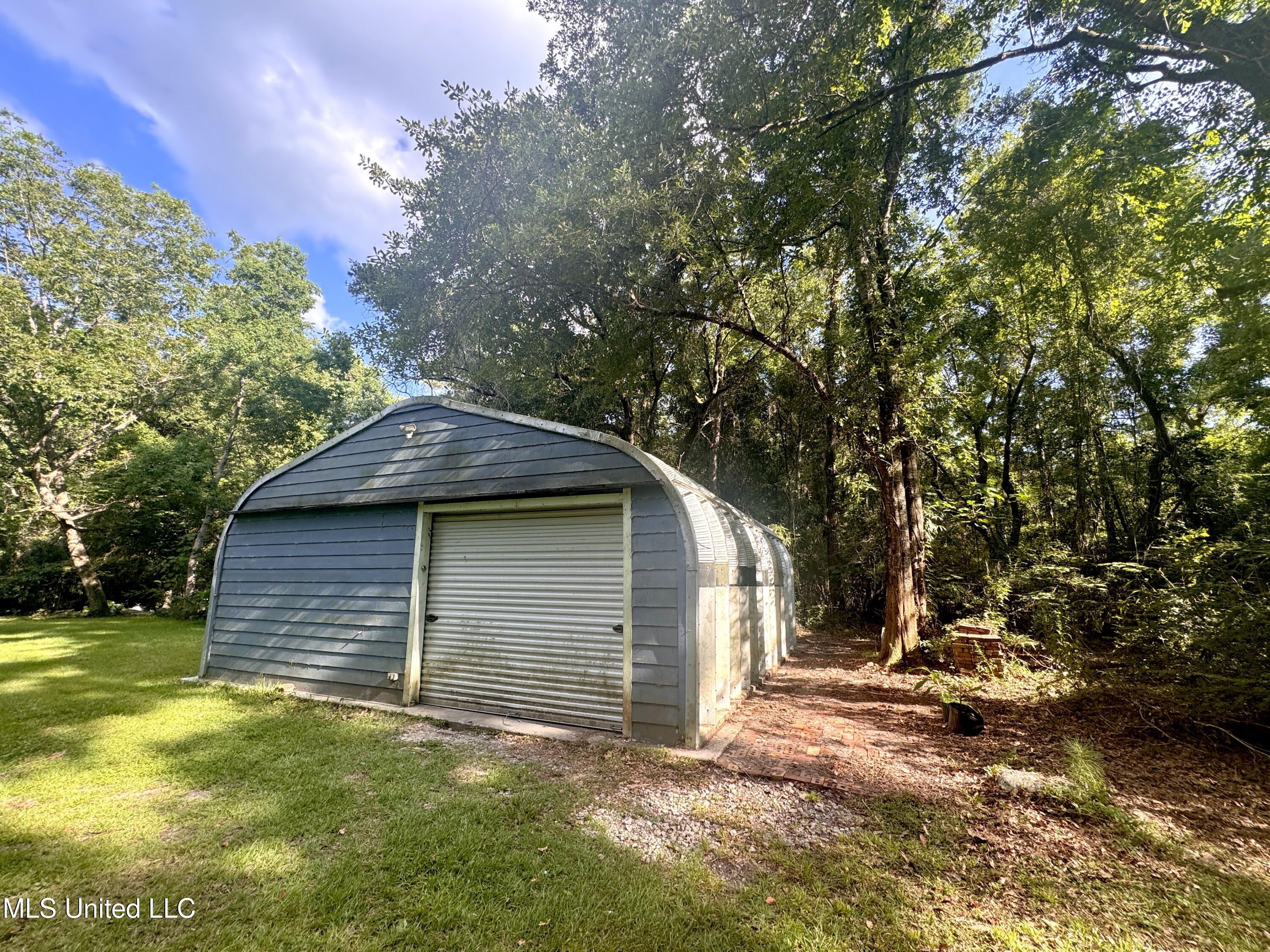 12 Zettel Road Property Photo 17