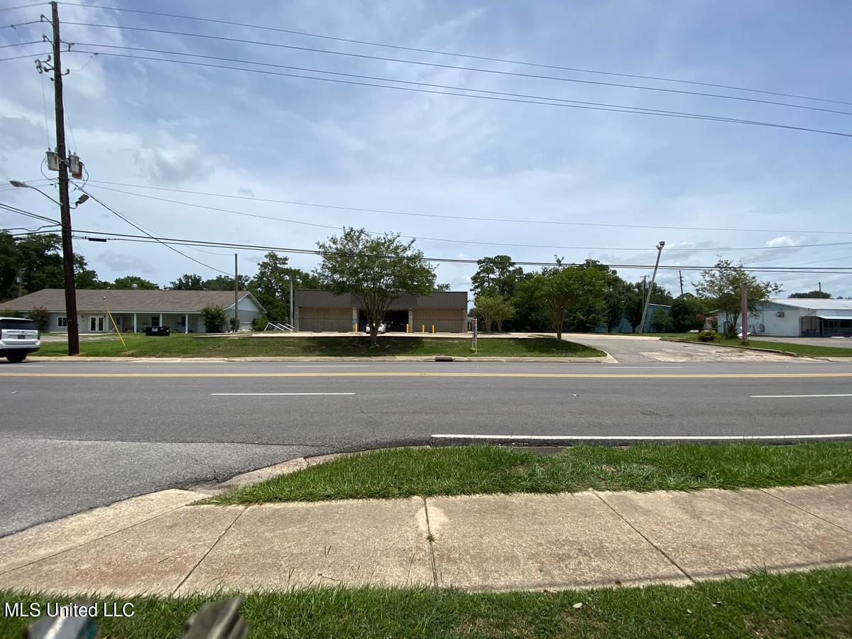 2905 Ingalls Avenue Property Photo 4