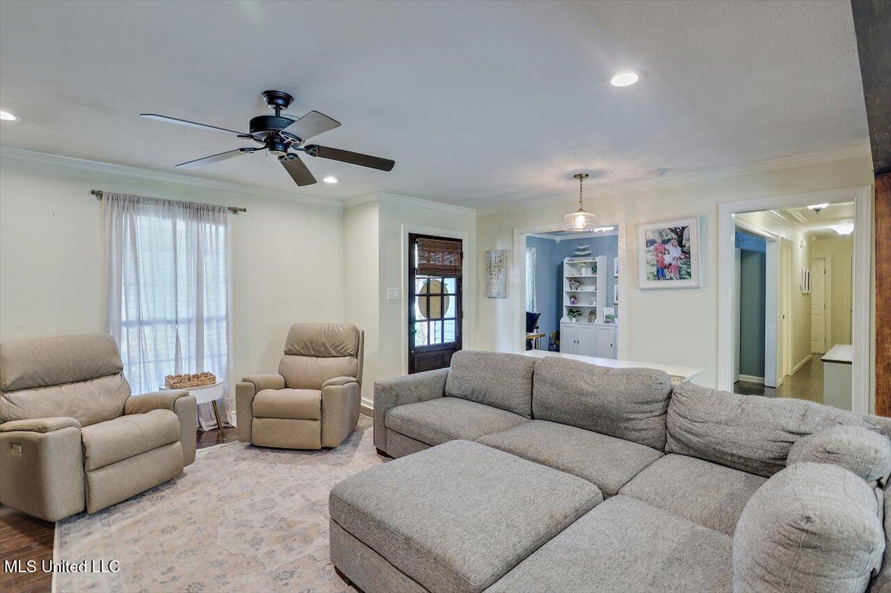 102 Rankin Cove Property Photo 4