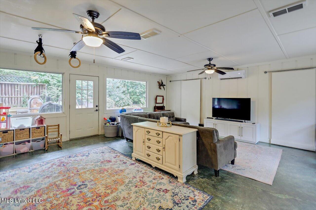 102 Rankin Cove Property Photo 23