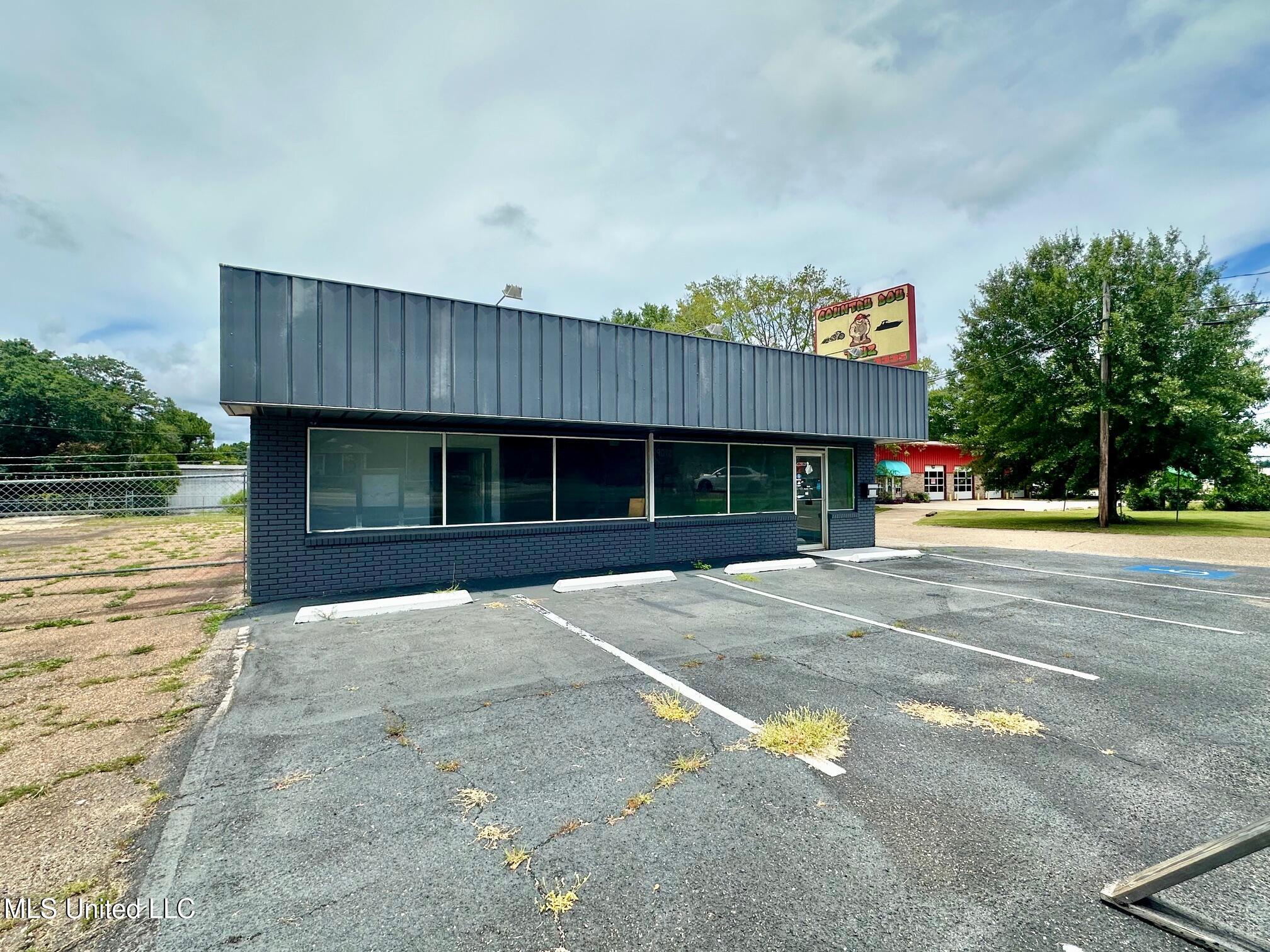 820 Pass Road Property Photo 1
