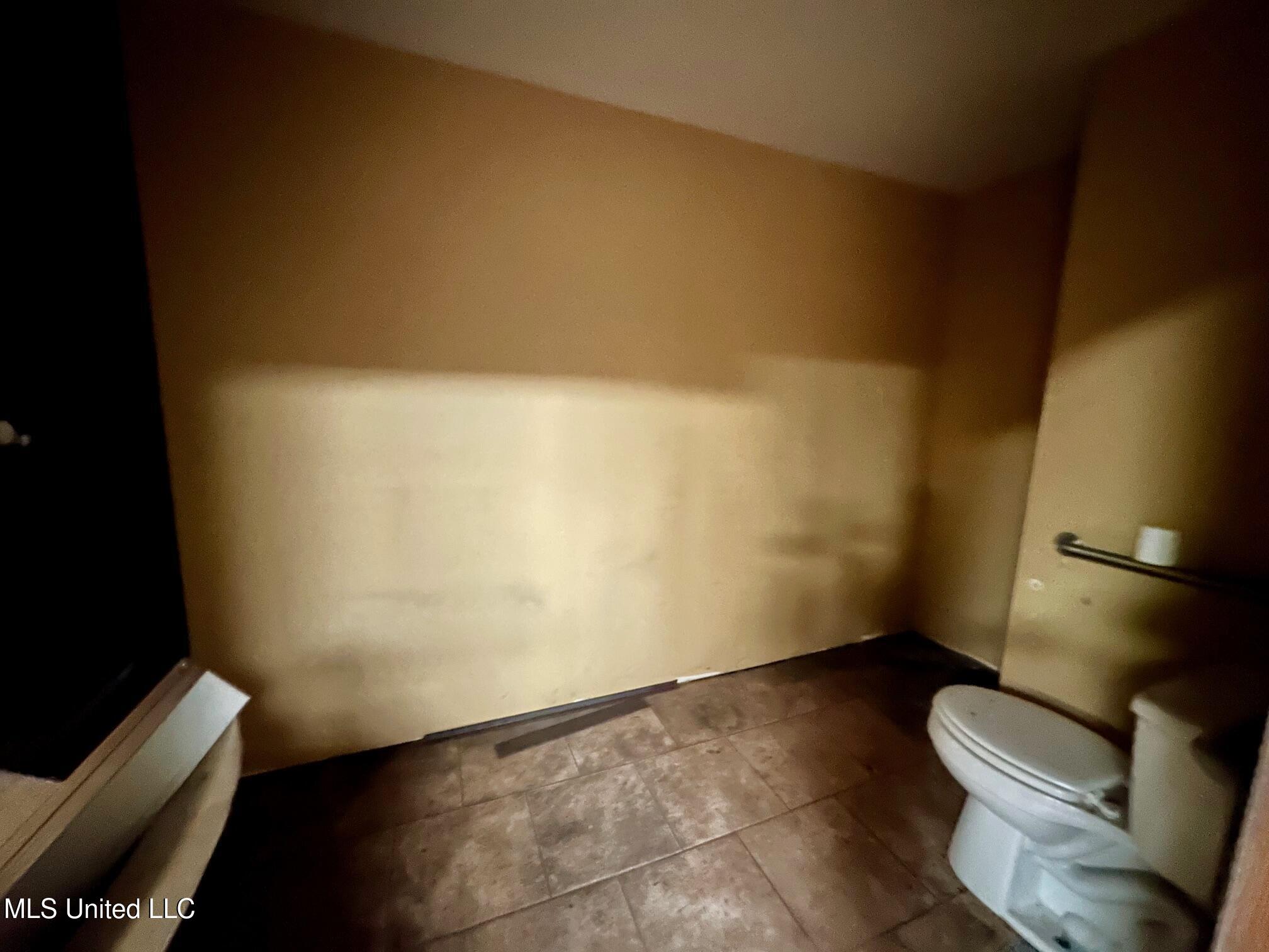 820 Pass Road Property Photo 8